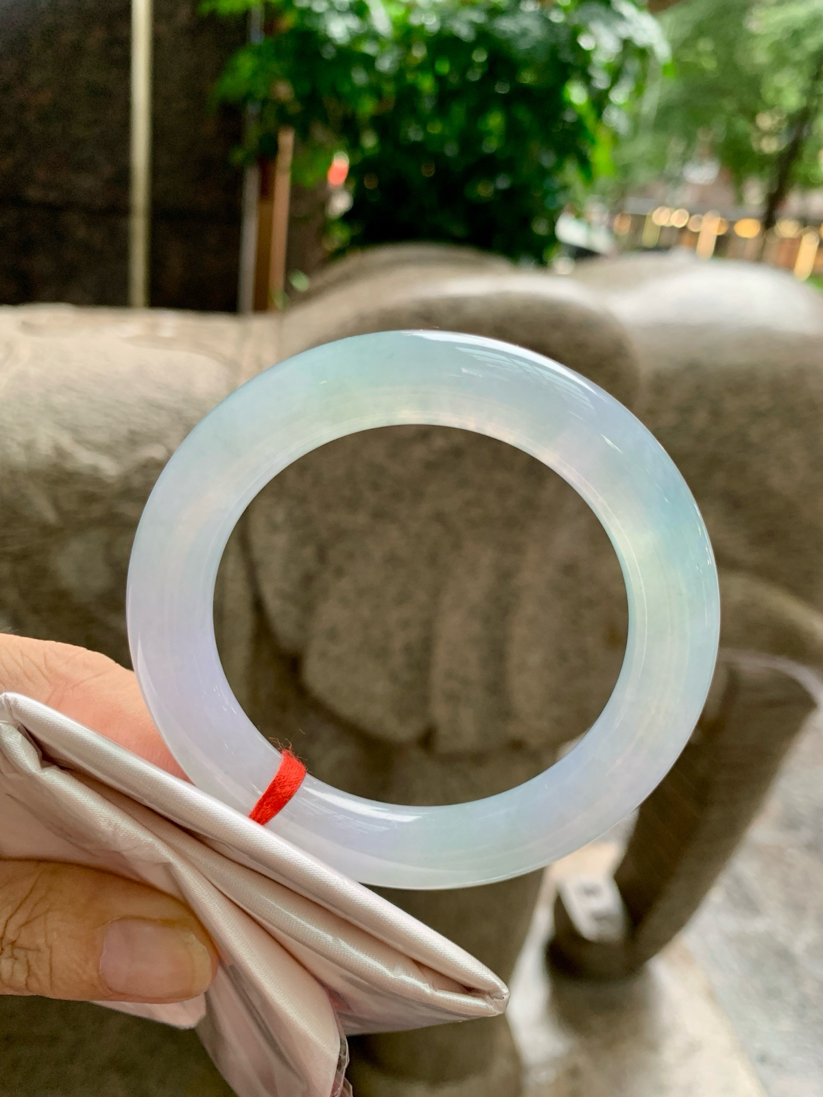 幻彩圆条
尺寸：56.3-11
无裂，下雨天颜色没拍出来，室内比较接近实物