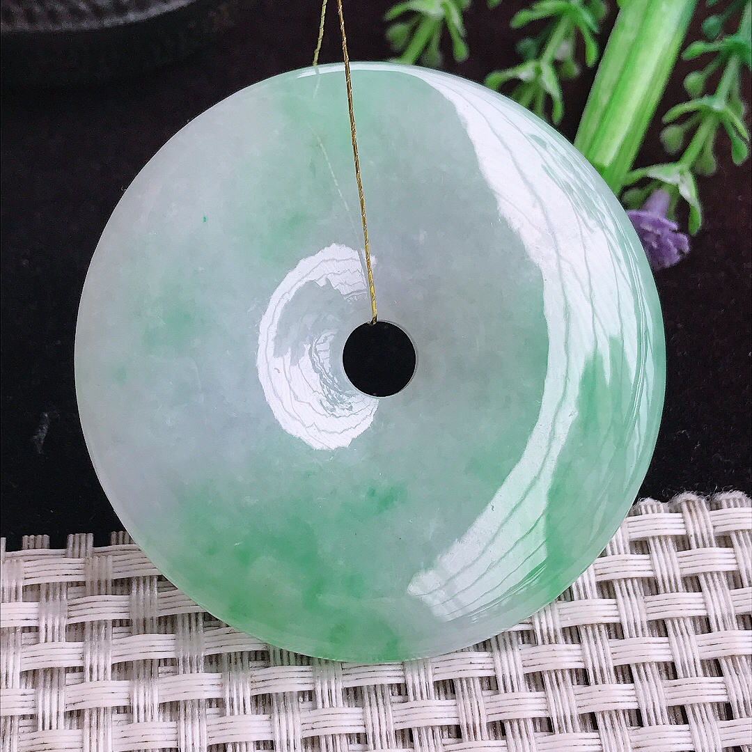 实拍A货翡翠54.6/7.6老坑冰润飘绿超大平安扣吊坠翡翠玉坠