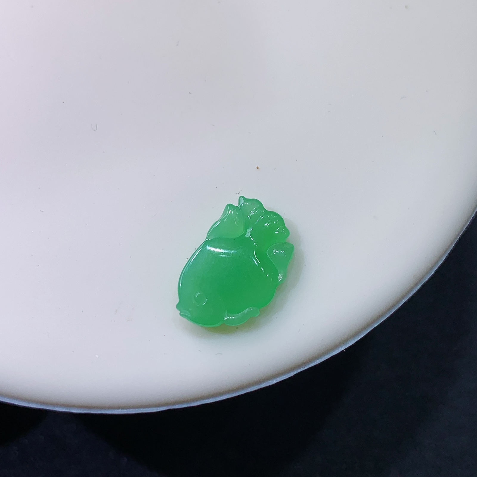 冰阳绿小鱼，镶嵌佳品，冰润细腻，种水足，Ht 尺寸14*8.9*2.8