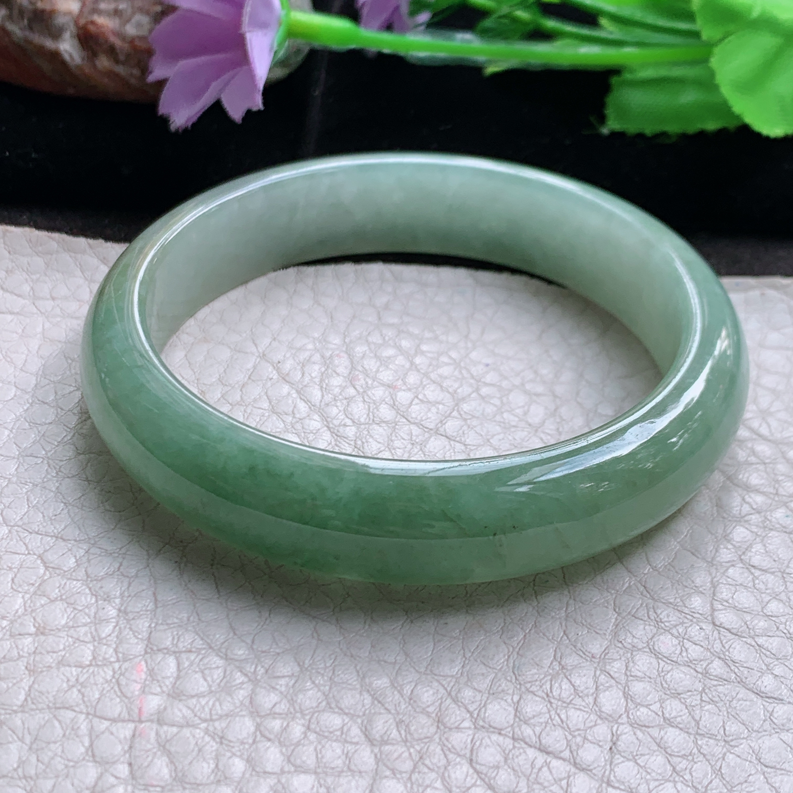 js自然光57*13*7.8招财镯 缅甸翡翠a货玉手镯半山水宽边玉手环