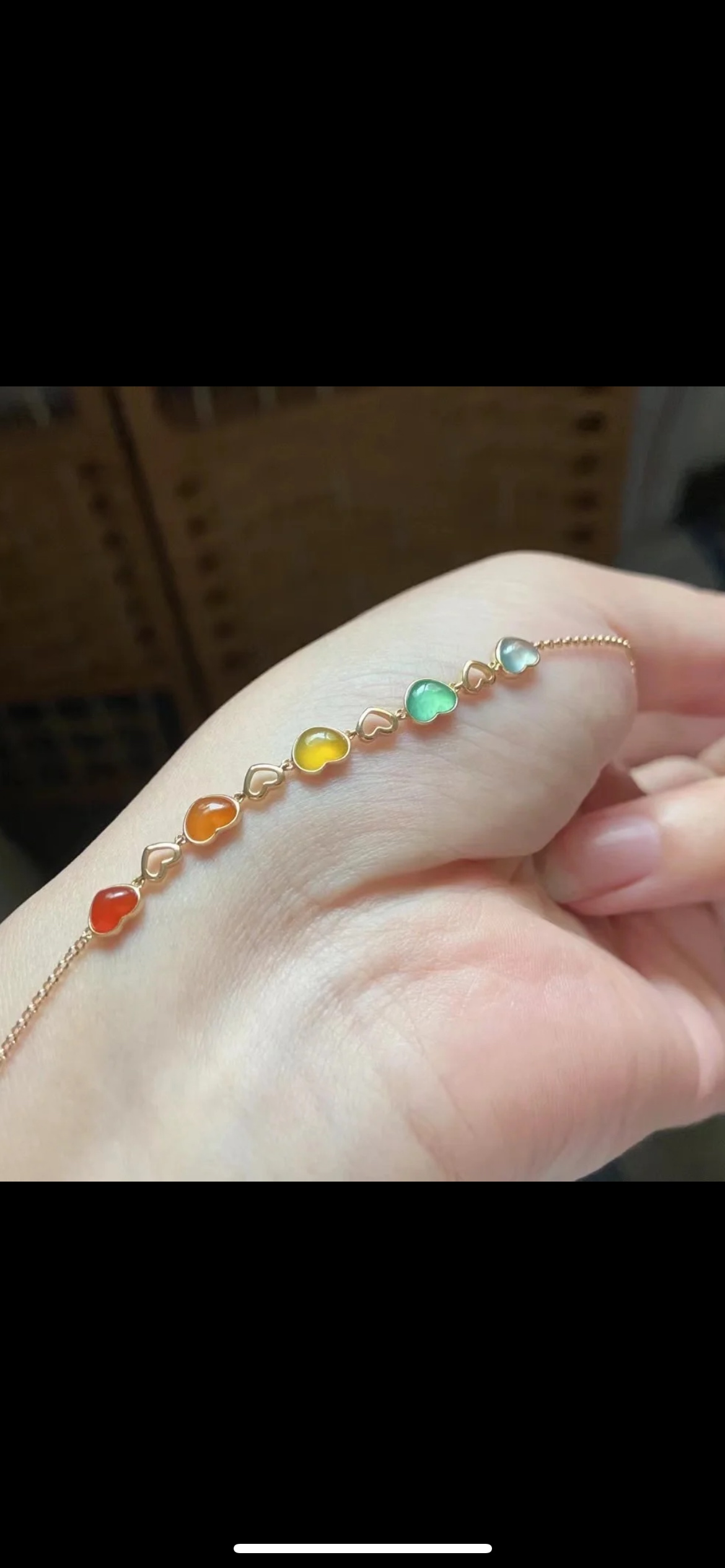冰种多彩小爱心一组，镶手链，锁骨链都可以哦种水好，冰透，尺寸7.2×6.3×3.5，参考图9，超值