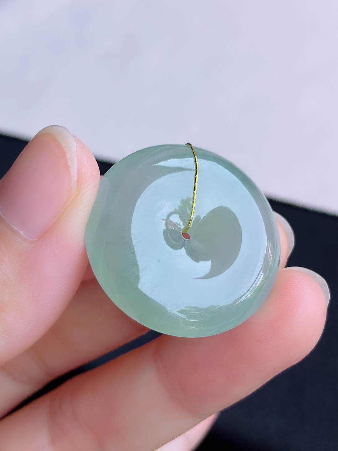 底色平安扣，晶莹剔透，尺寸28.5/6/自然光实拍