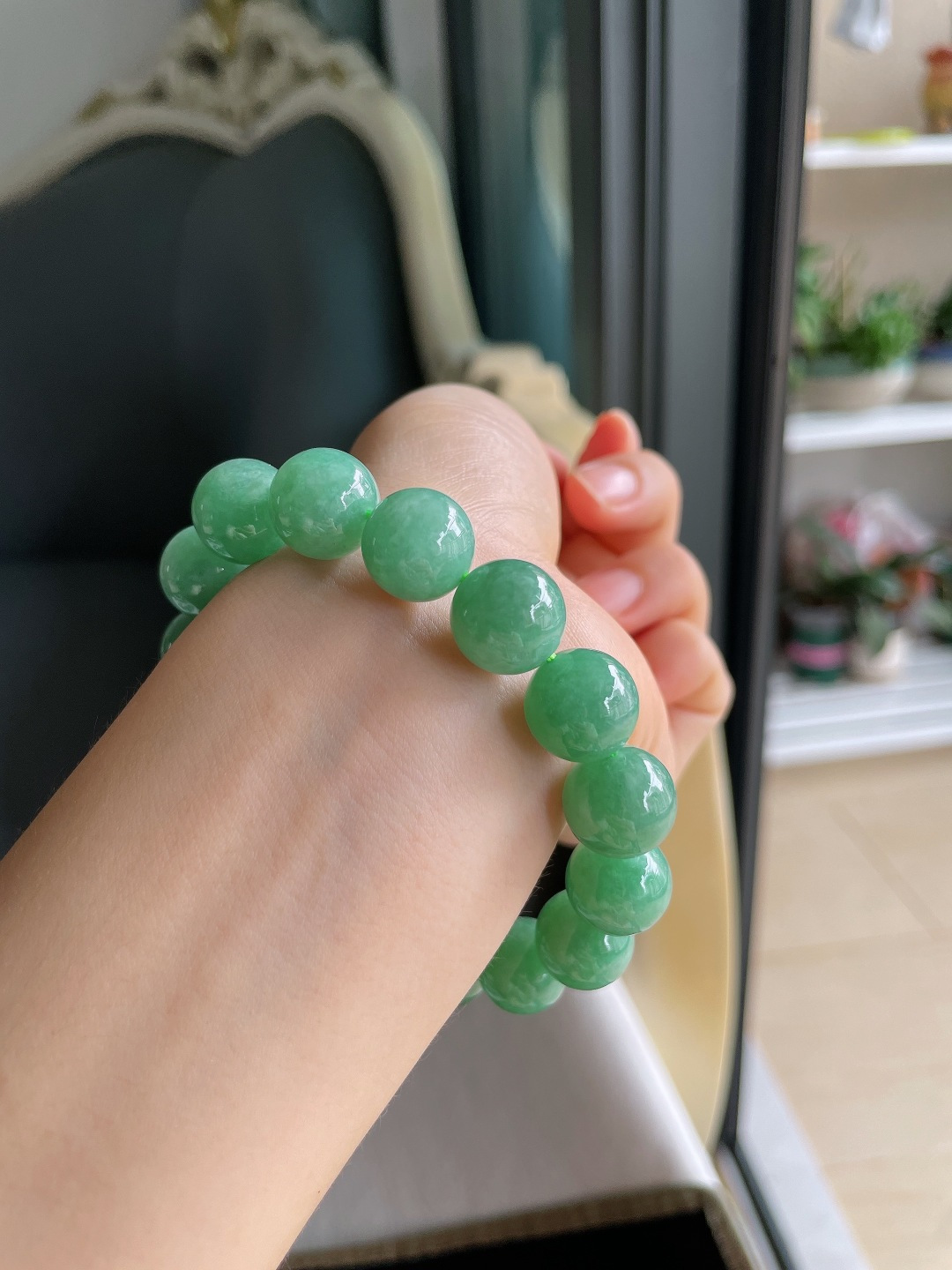 ️，缅甸天然翡翠A货，冰满绿手串，尺寸：13mm。【编4580】