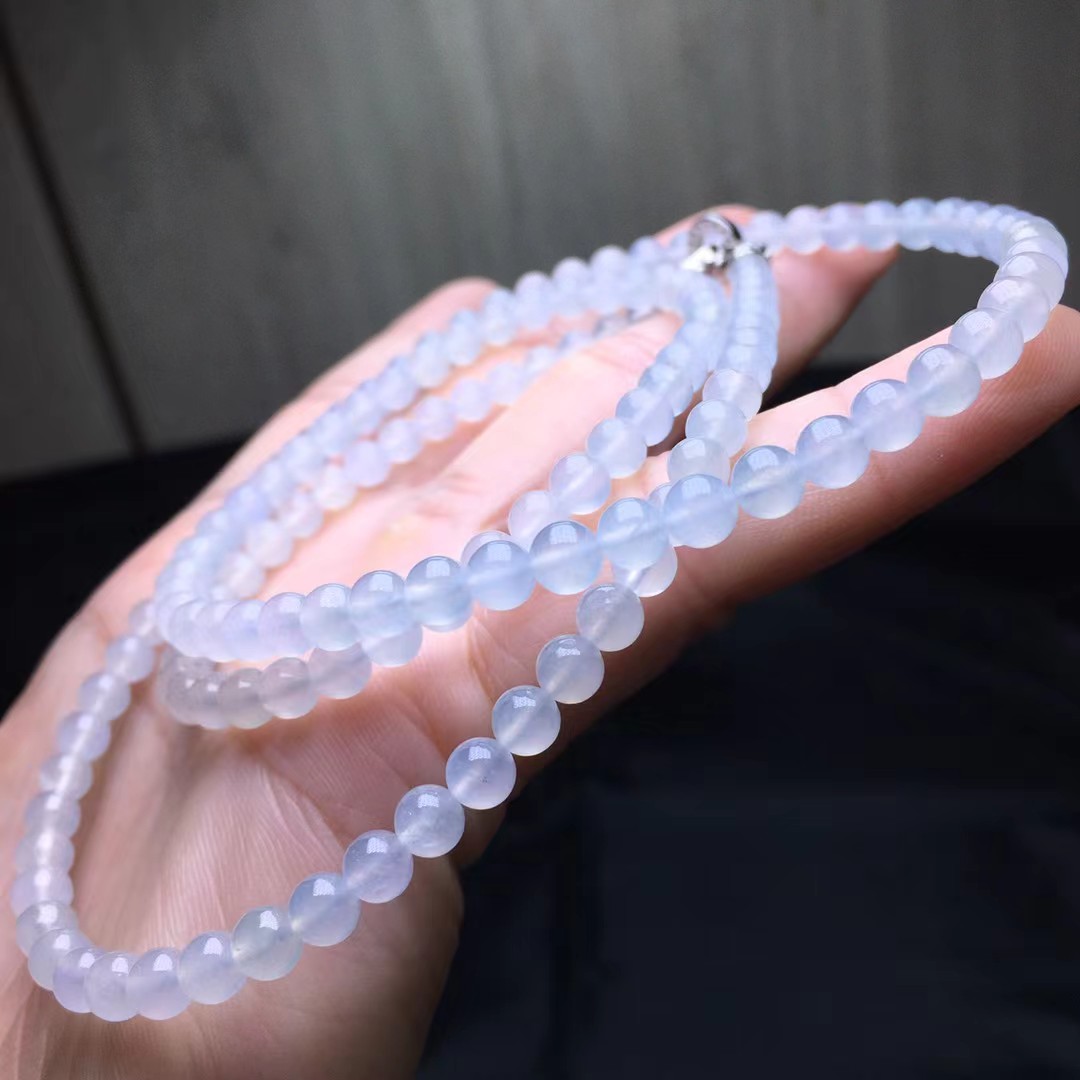 冰种起莹珠链，卡5.2～5mm，138颗，种好，玉质细腻，均匀，冰透水润，通透