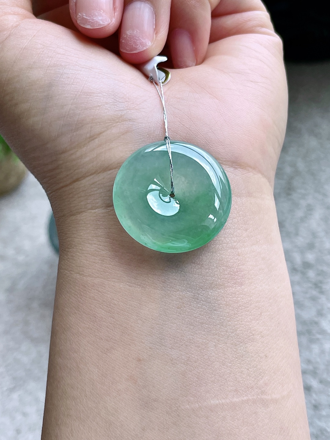 冰飘绿花平安扣吊坠,飘花