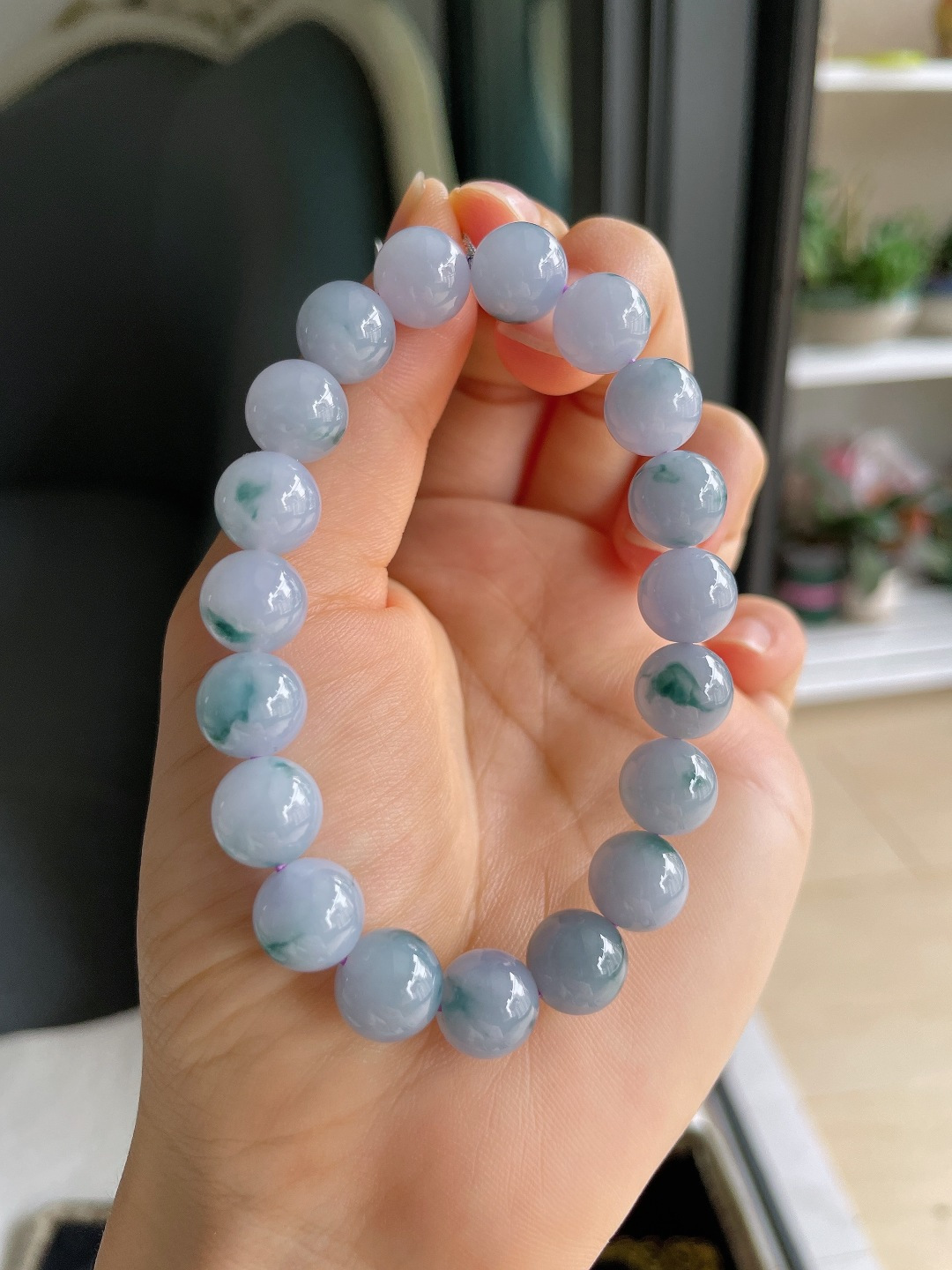 ️，缅甸天然翡翠A货，冰飘花手串，尺寸：9.8mm。【编4590】