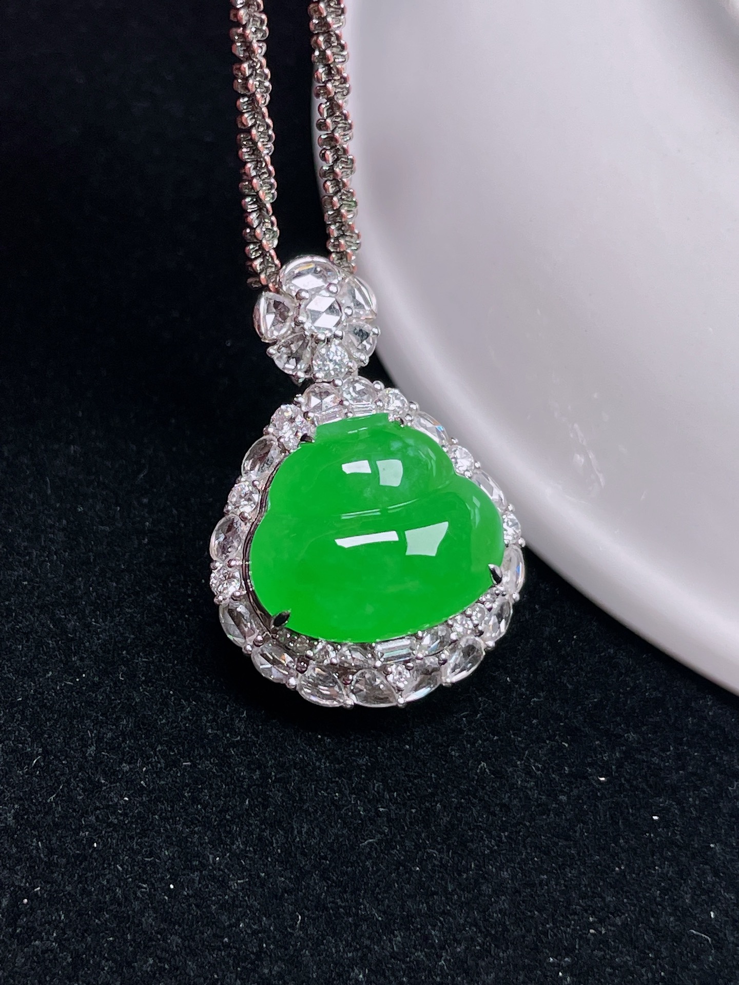 ️ 绿葫芦 色绿莹润 精美绝伦,整体：26.4/18.1/12.4,裸石：12.4/14.4/4.