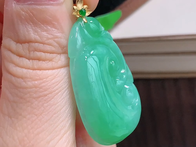 ️ 18K金伴钻如意，尺寸39.6/34.2-23.4-5.8mm，包A附证书