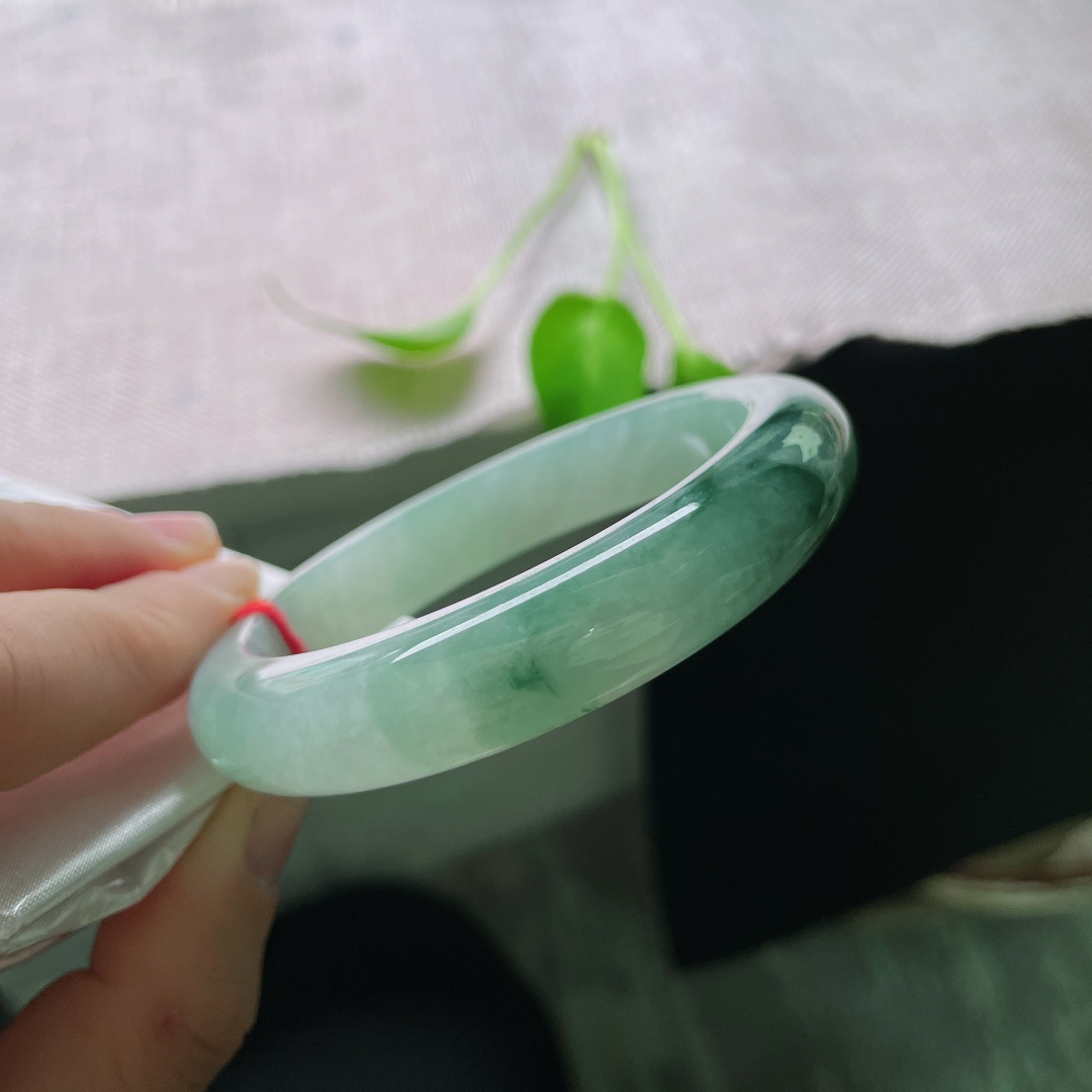飘花正圈，水润细腻，婉间山水，飘花如诗，贵气，有棉线，ss54628a