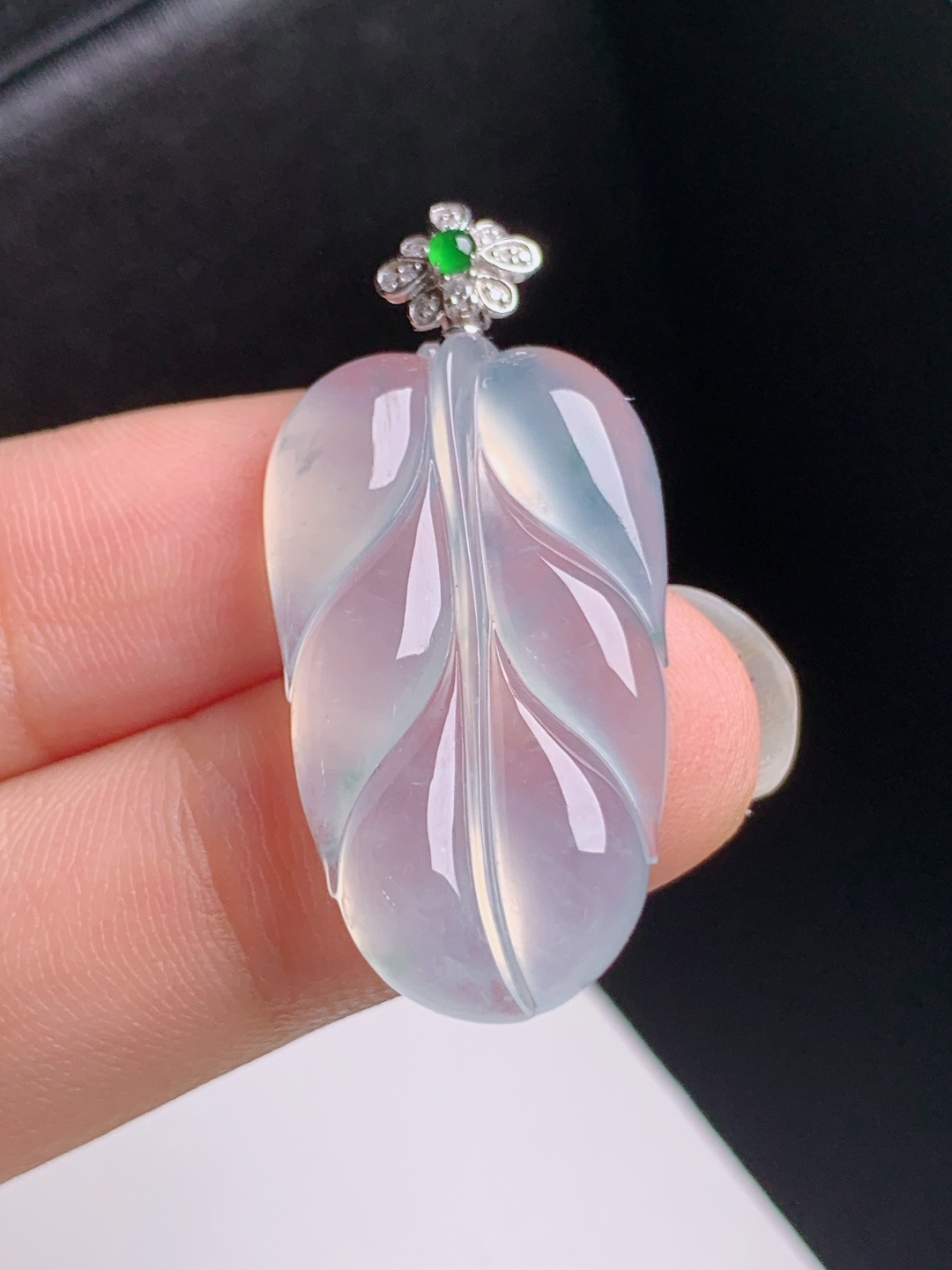 高冰树叶吊坠，莹润起光，形态舒展，事业有成