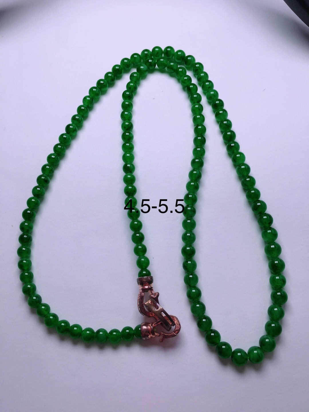 高冰绿珠子项链，晶莹剔透，新颖时尚，5-5.5