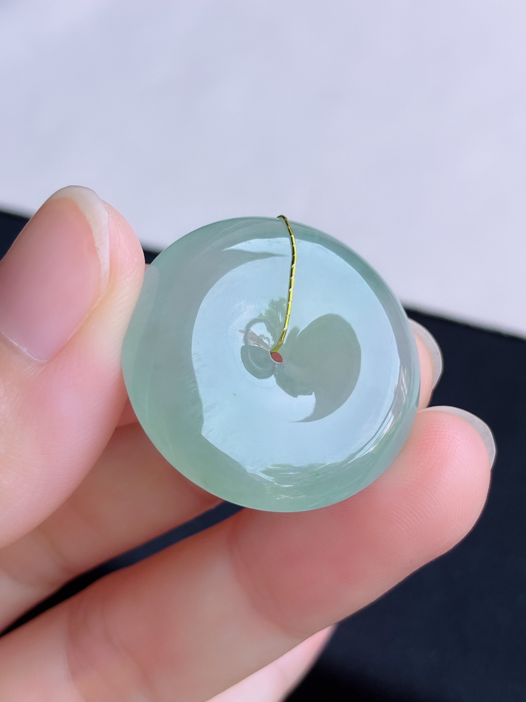 底色平安扣，晶莹剔透，尺寸28.5/6/自然光实拍