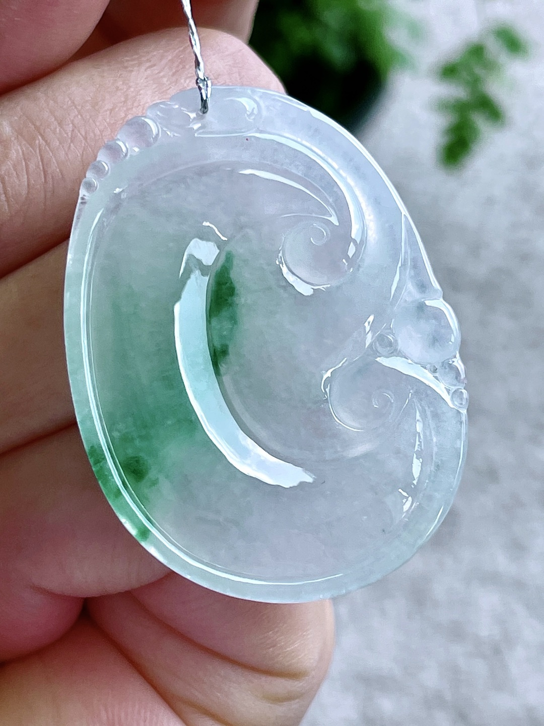 冰飘绿花如意大如意吊坠,缅料,无裂,性比高,飘花,尺寸44.8-32.2-5.6,重量16克
