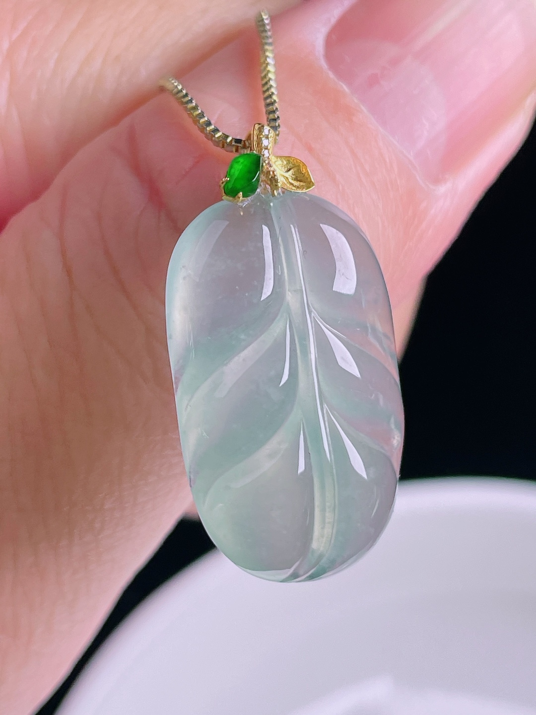 叶子树叶，18k镶嵌，老种起光，细底通透，尺寸：28.8裸石24.8/15/5.8mm0831