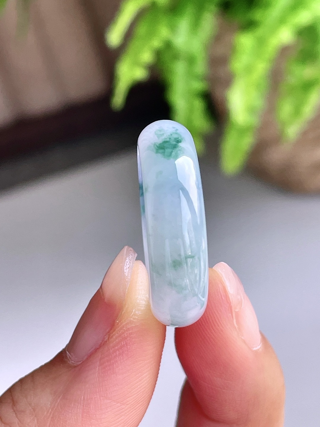 裸石冰紫罗兰戒圈指环,说明缅料无裂性比高莫奈花园飘花,尺寸7-4.4,圈口15号,重量5.6克