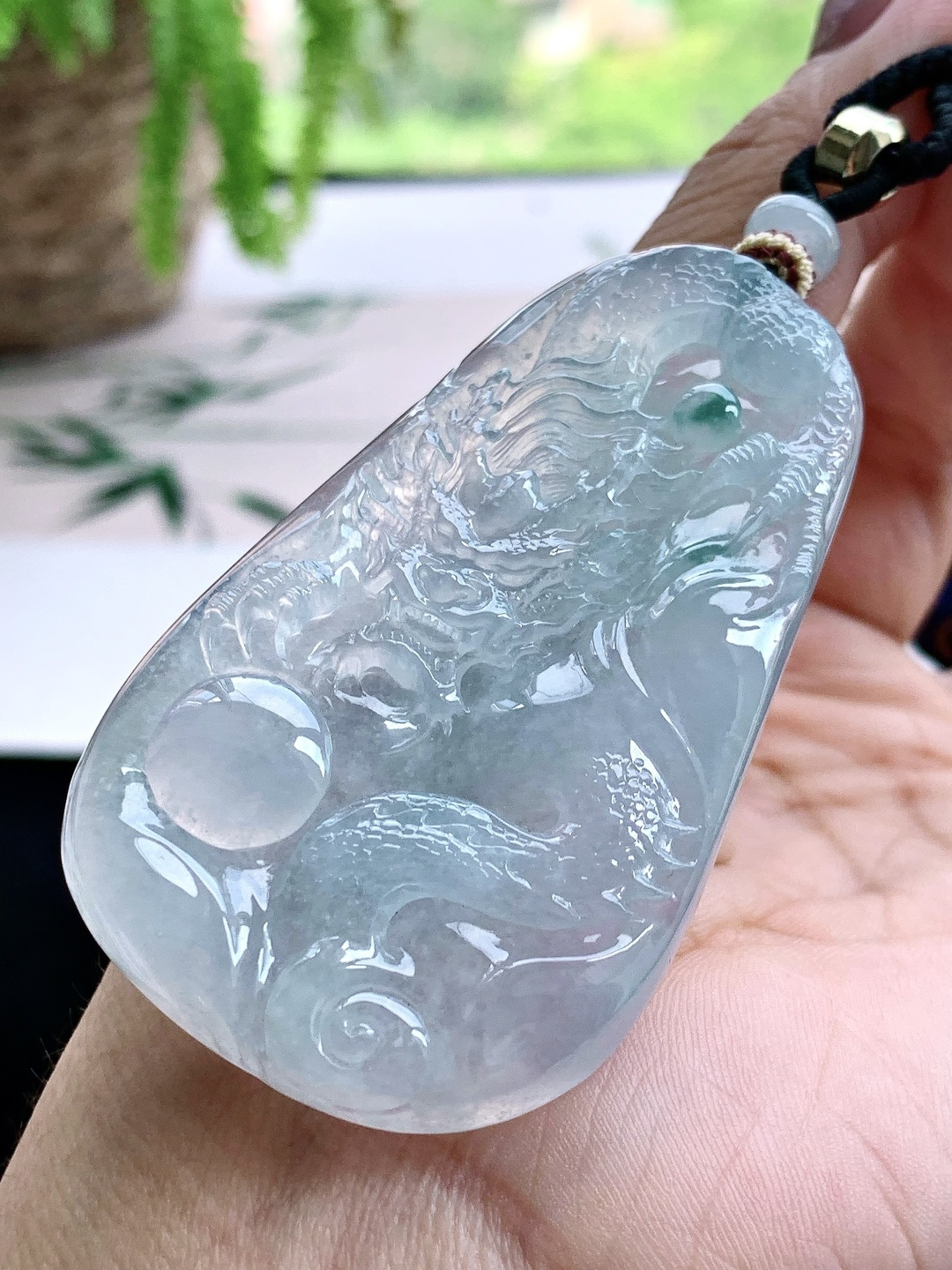 裸石冰种飘花龙牌大龙牌吊坠，性比高，厚装，尺寸65-40-6.8，重量39.5克