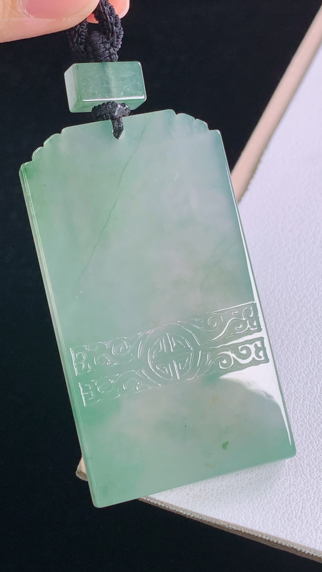 冰飘花仿古牌，花色灵动，水润清爽，无裂，尺寸:58.7-32.7-5.6mm，29