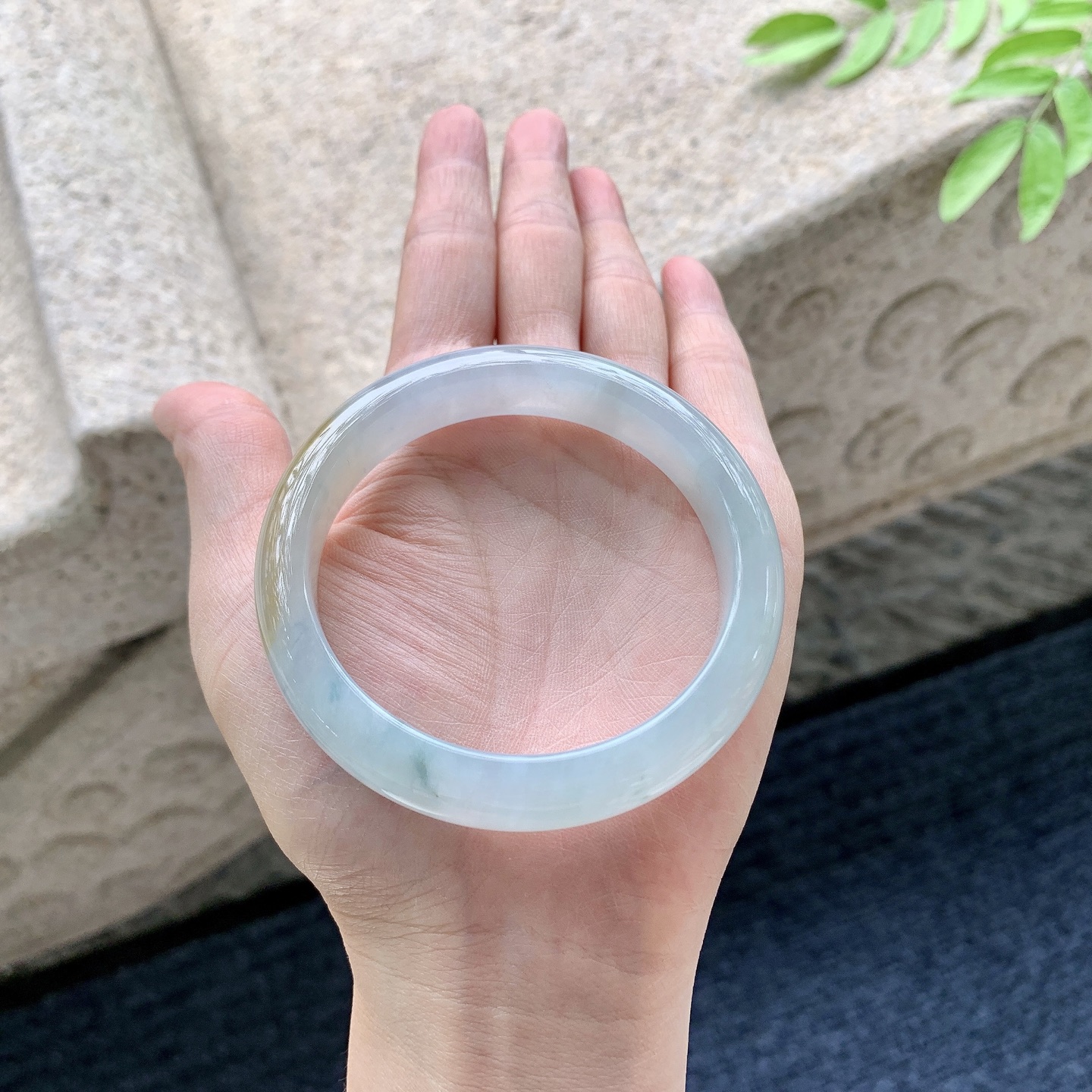 糯冰黄翡，水润，种老，细腻，打灯有絮线