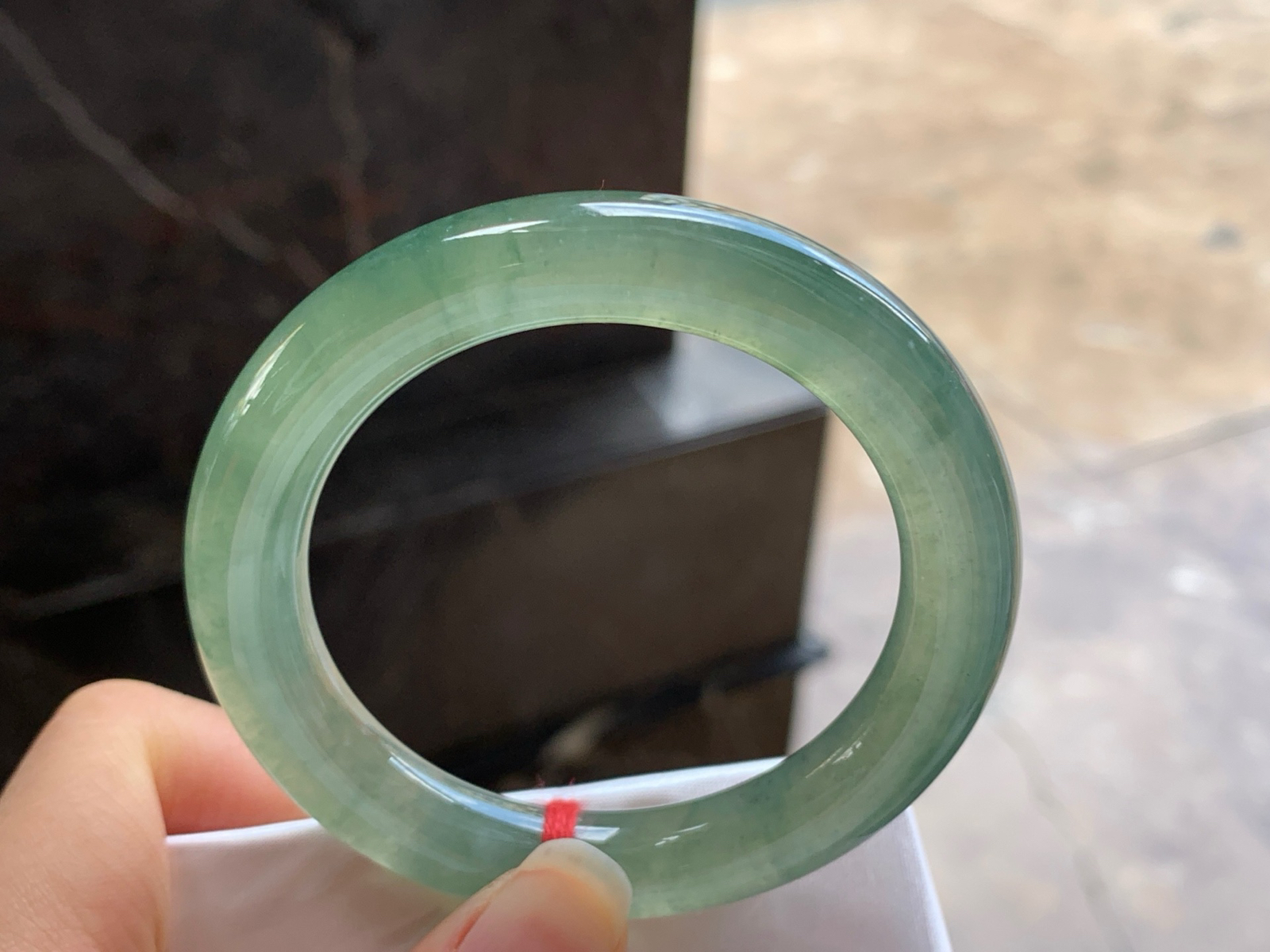 51-9.8
冰种圆条手镯^_^料子油润 冰透