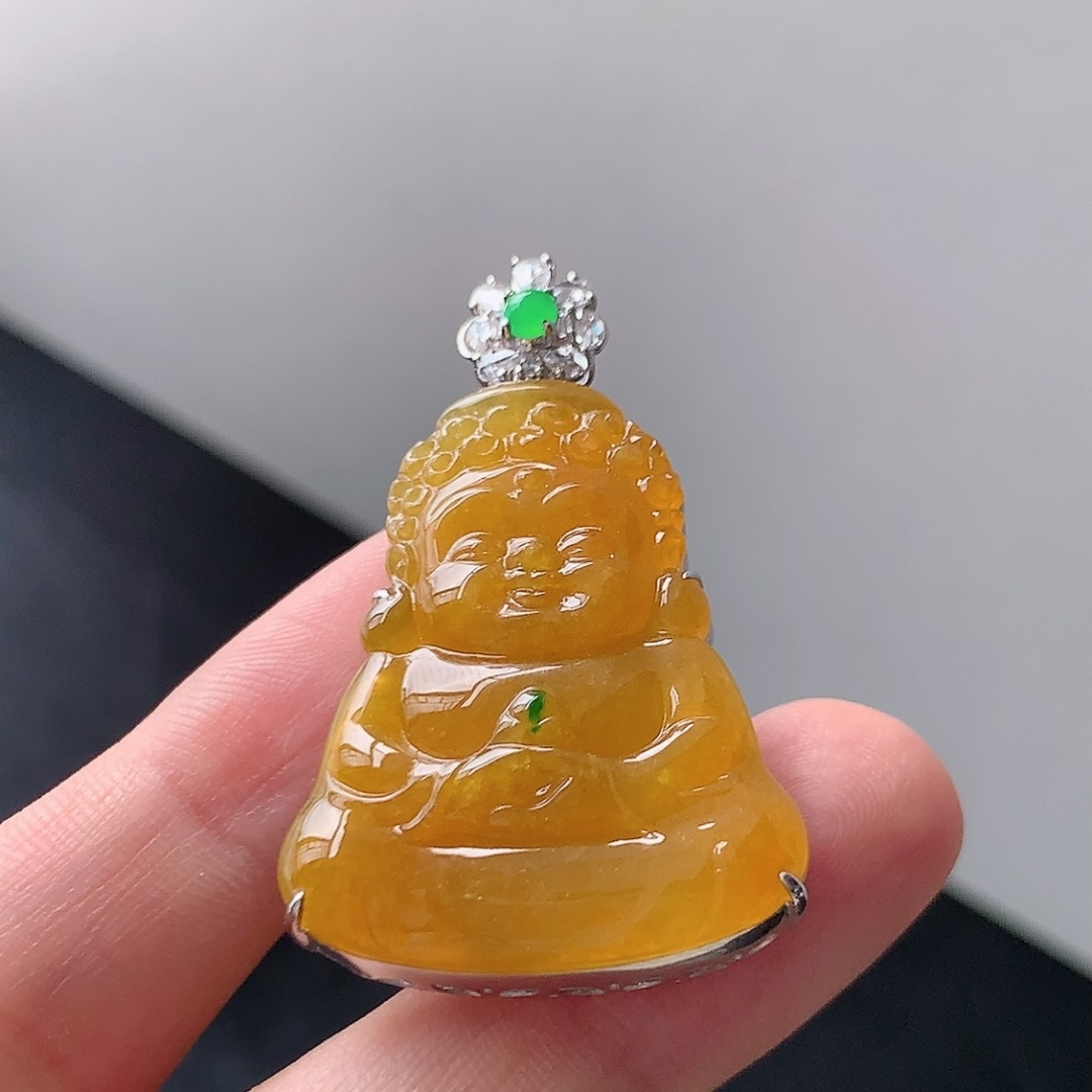 冰黄宝宝观音吊坠，种色怡人，无裂底子细腻，品相喜悦，佩戴优雅清新，货号93831，41.7-25.9