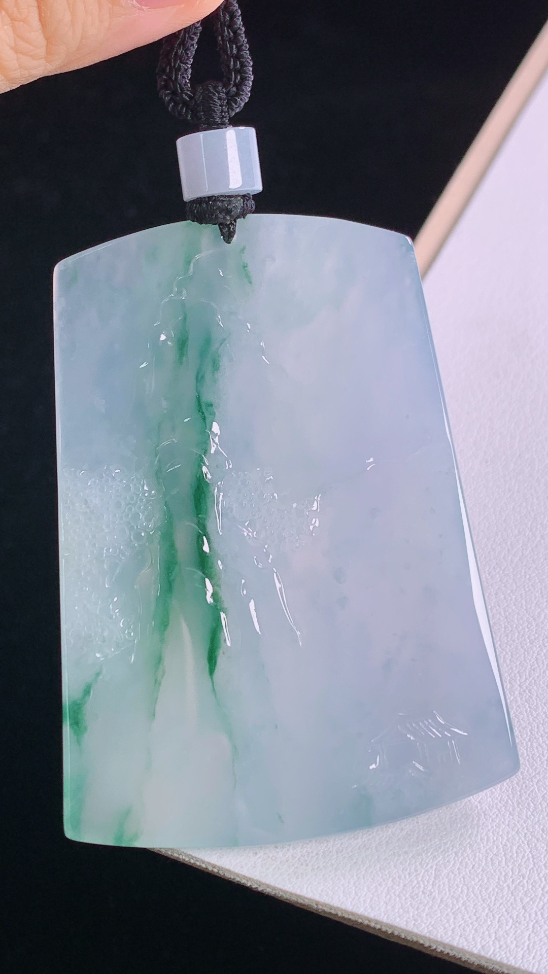紫飘花山水牌，紫气东来，花色灵动，无裂，尺寸:62.8-45.2-5.5mm，29