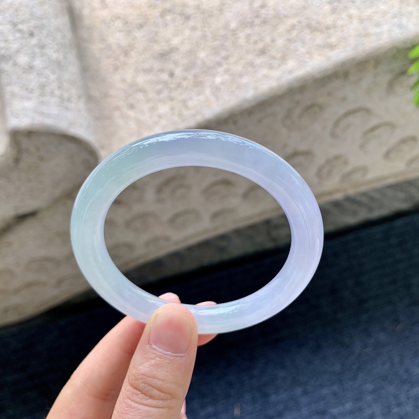 圆条53 54，圈口54/9.1/9，编码G9090215，糯冰春彩，水润，种老，细腻，有石纹线