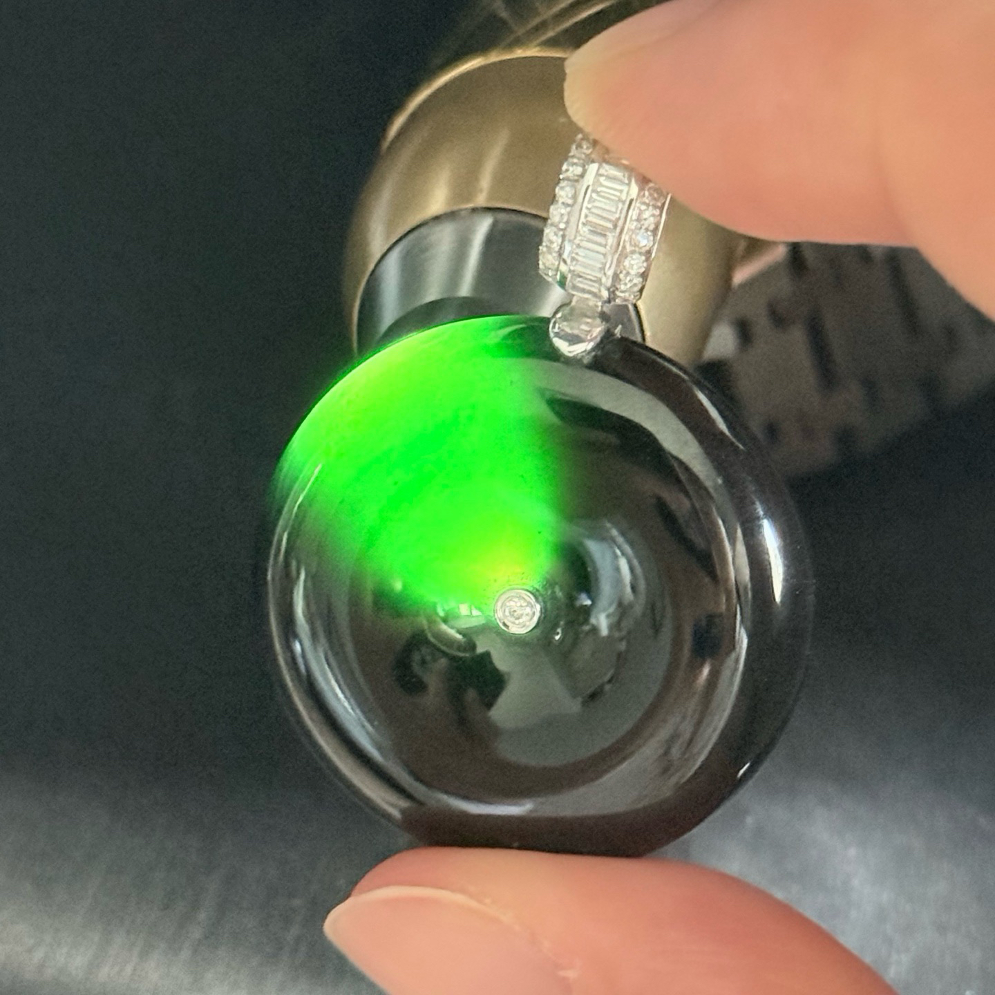 精品18k墨翠平安扣 种好色正 黑度极好 打灯通透 油性十足