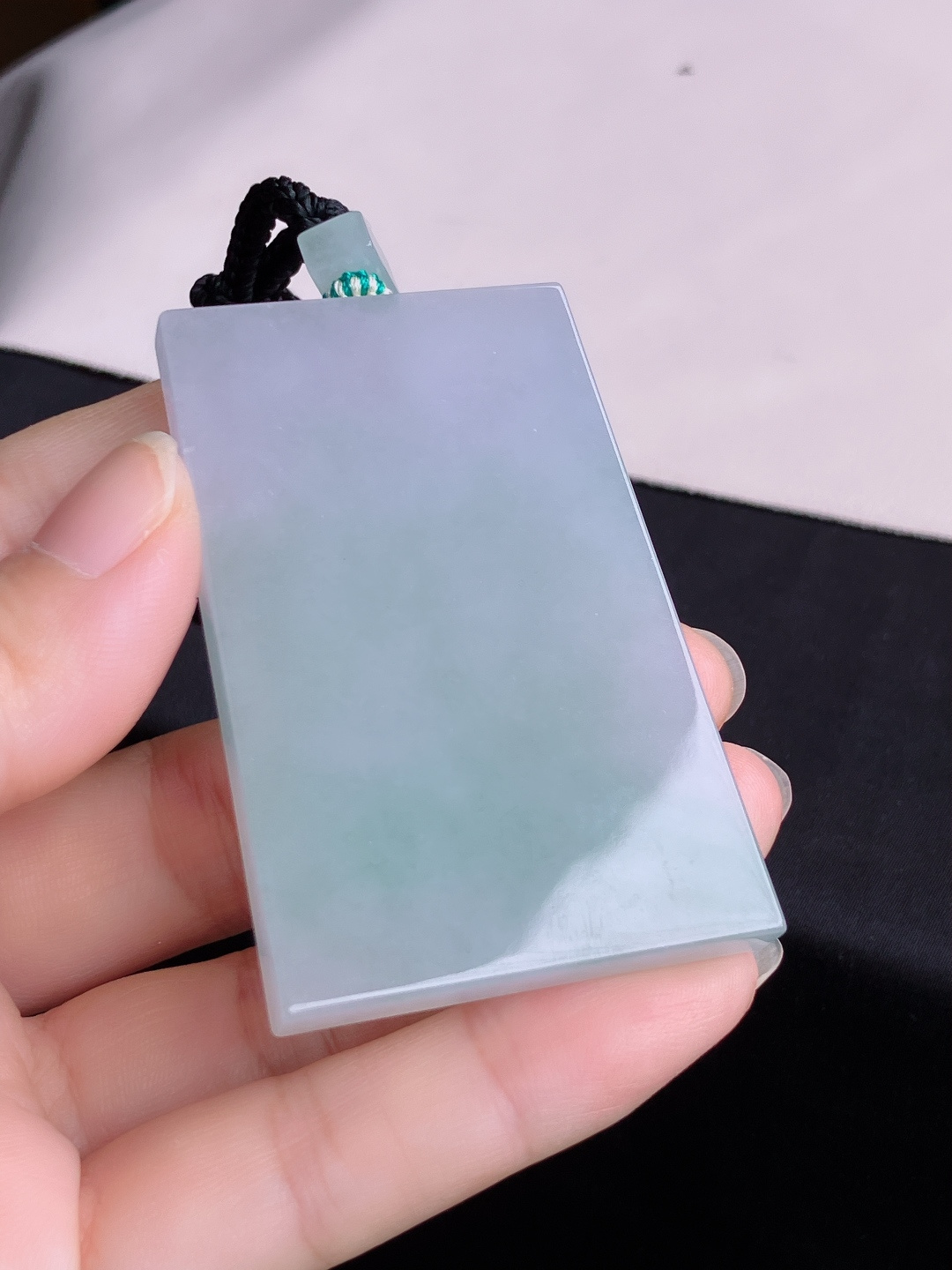 ️双彩大平安牌，简约时尚，尺寸62.2/41.3/6.2/自然光实拍