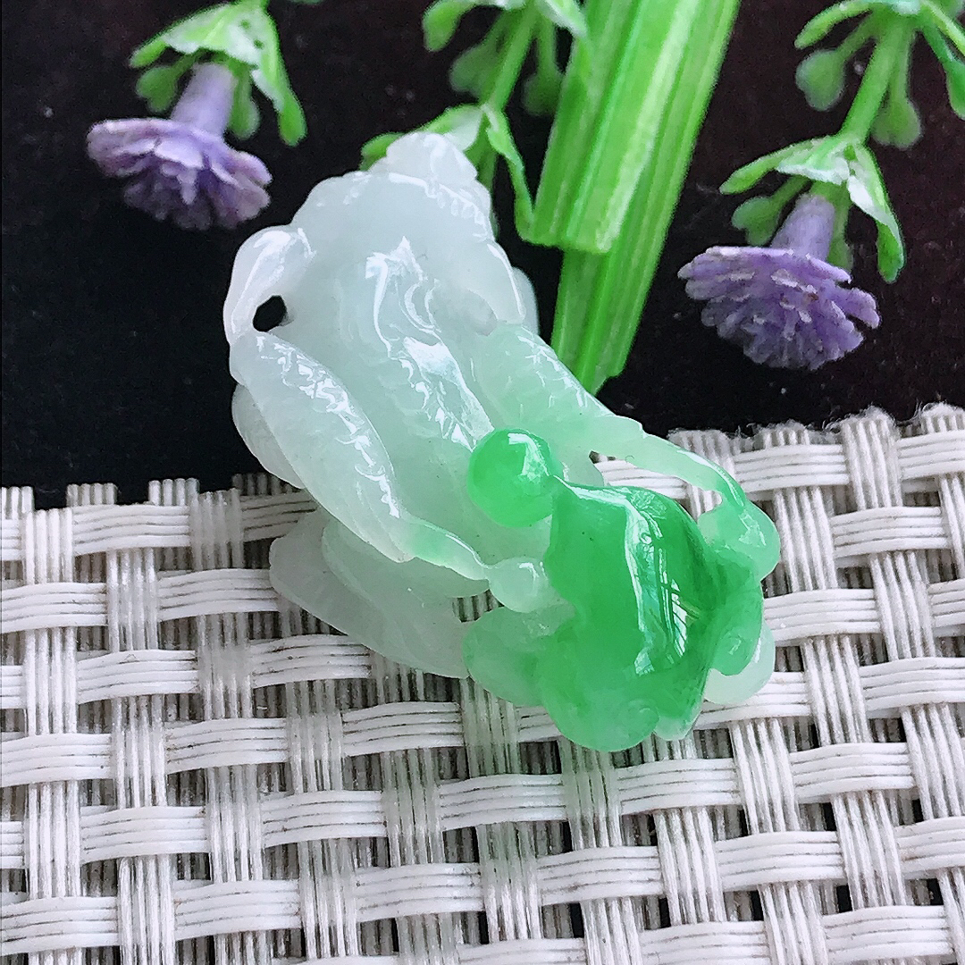 实拍A货翡翠36/18/12.5老坑冰润飘阳绿貔貅吊坠翡翠玉坠