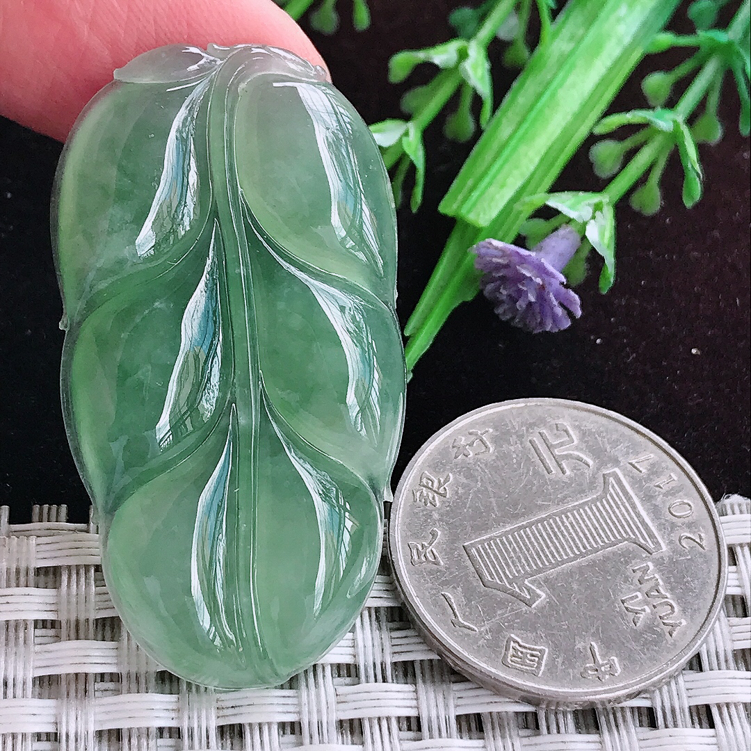 实拍A货翡翠44.7/24.2/5老坑冰透果冻胶满绿叶子吊坠翡翠玉坠