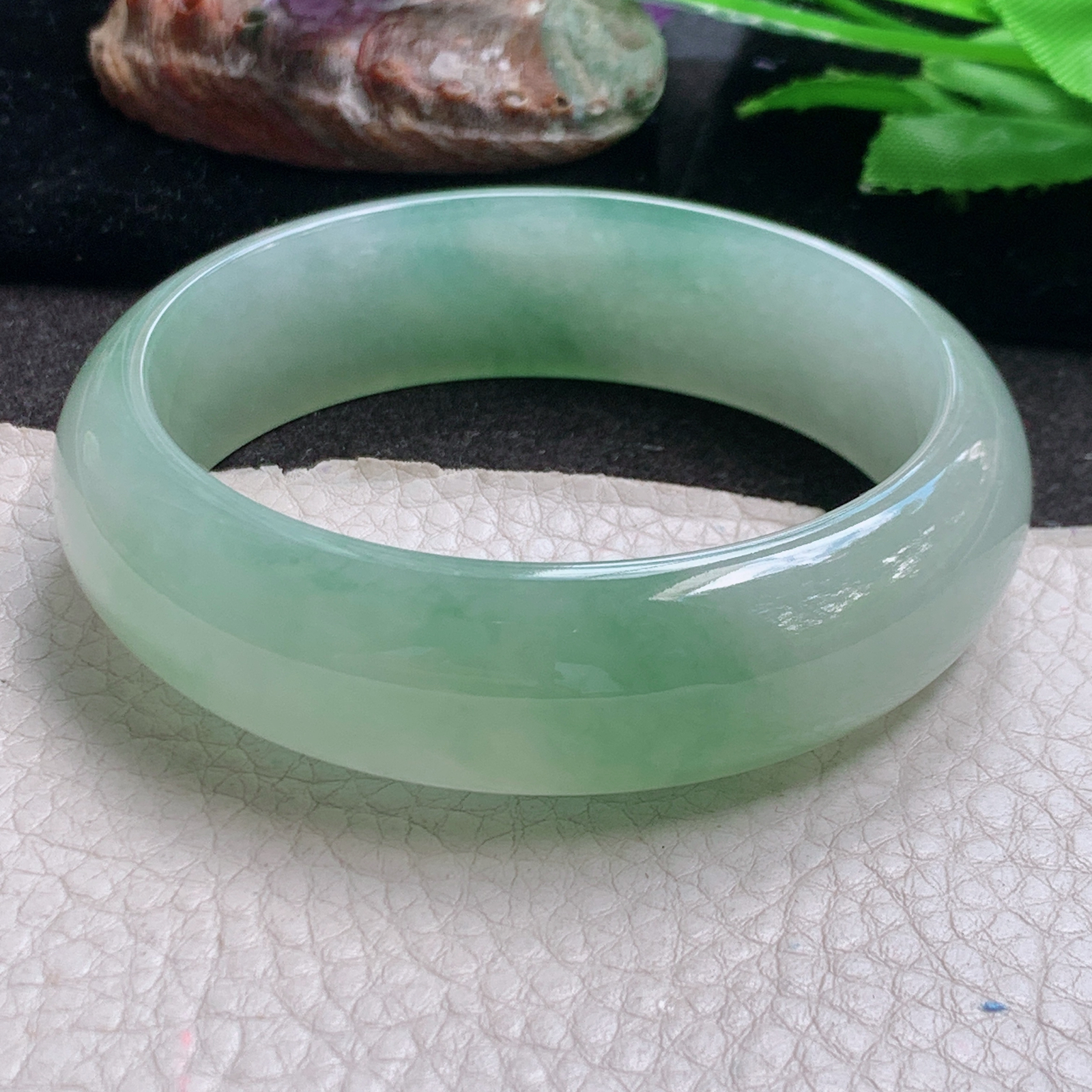 xc收藏款大圈口60*18*8.2轮胎镯 缅甸翡翠a货玉手镯高品质冰绿宽边玉手环