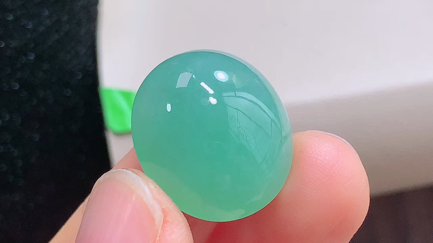 ️ 蛋面，尺寸19.7-17.8-8.0mm，包A附证书
