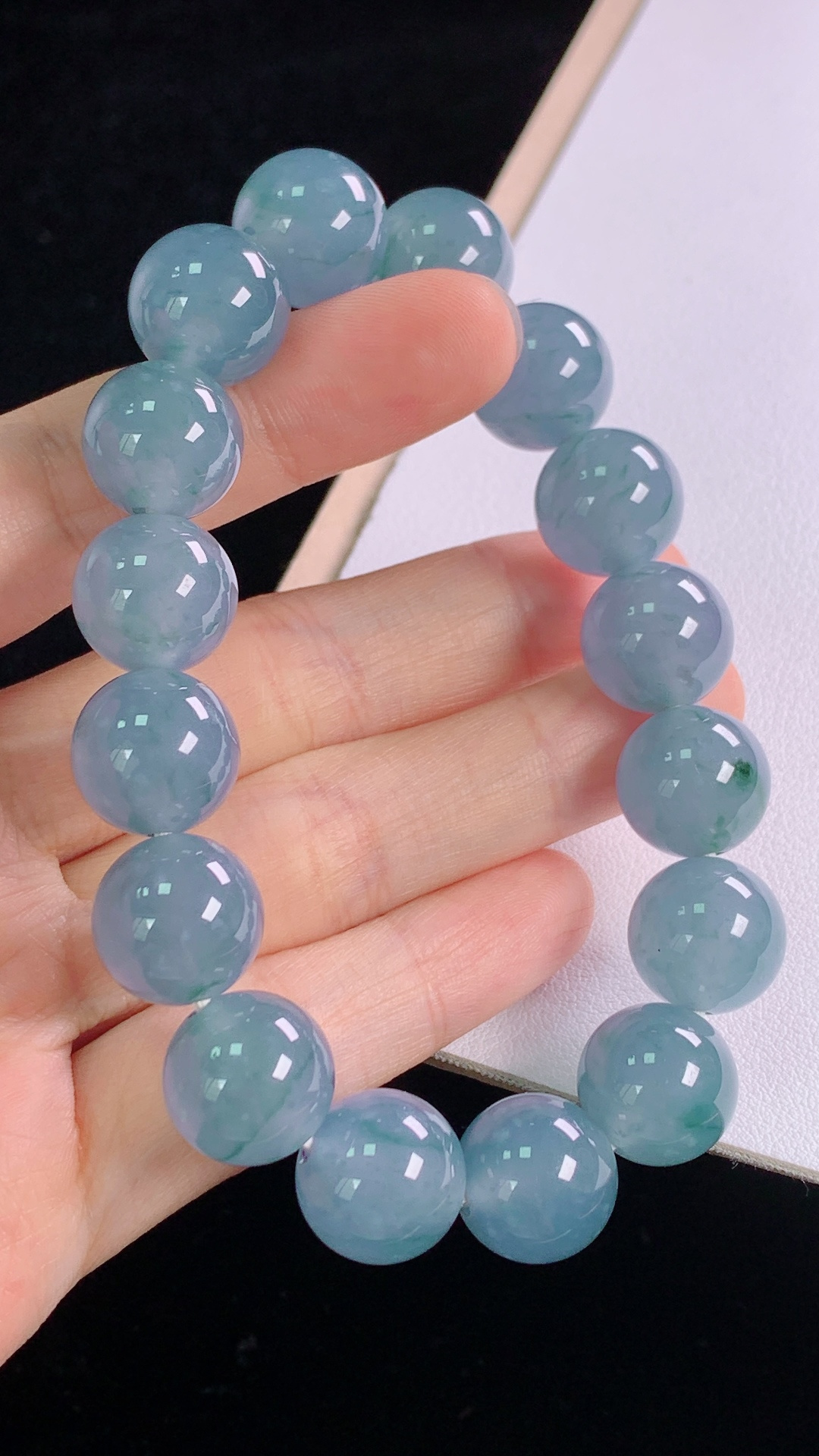 ️冰蓝手链，种色兼备，水润荧光，尺寸:13.1-13.1mm 29
