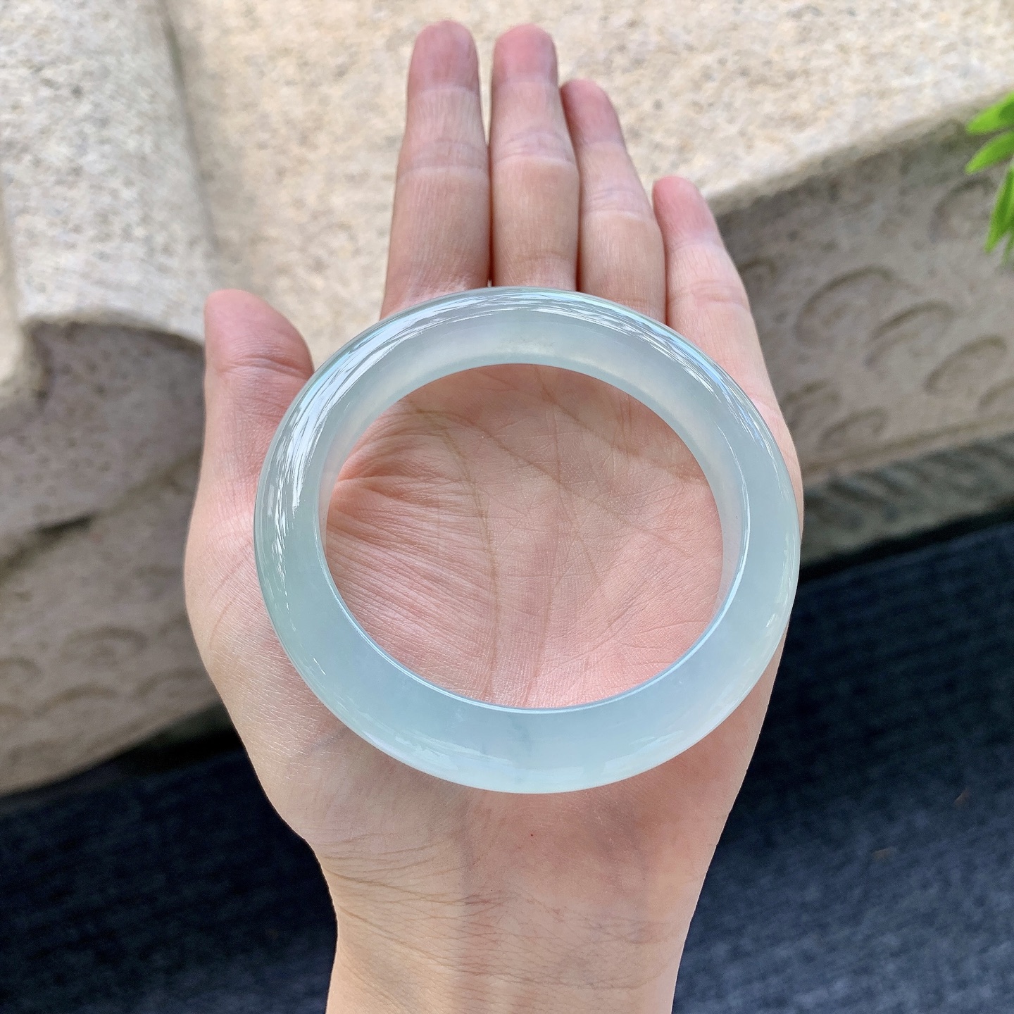 正圈55 55.5/11.8/9 A3090232 冰糯晴绿，水润，种老，细腻，打灯有棉线