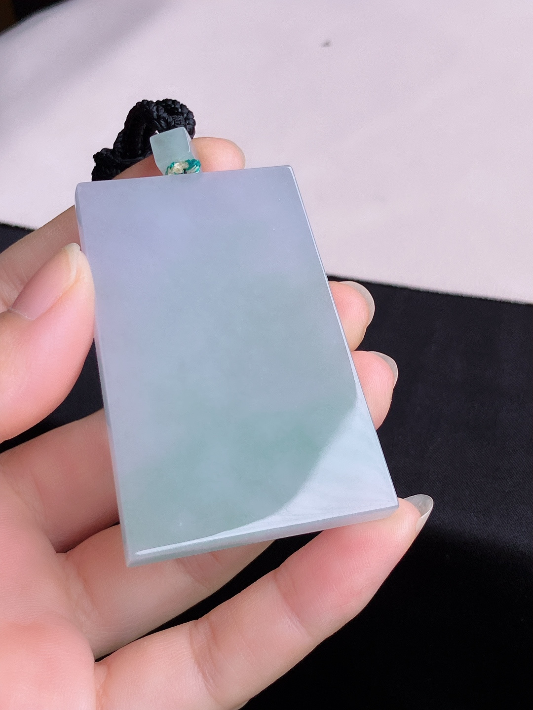 ️双彩大平安牌，简约时尚，尺寸62.2/41.3/6.2/自然光实拍