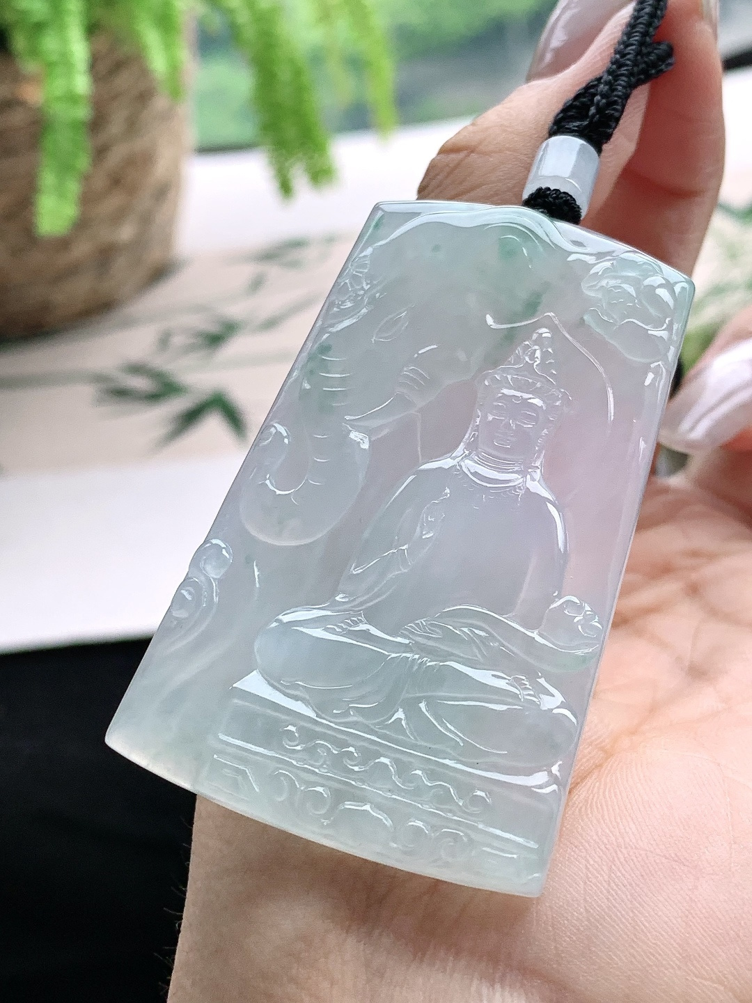 冰飘花普贤菩萨牌吊坠,缅料性比高,尺寸62.7-39.6-5.2,重量31.3克