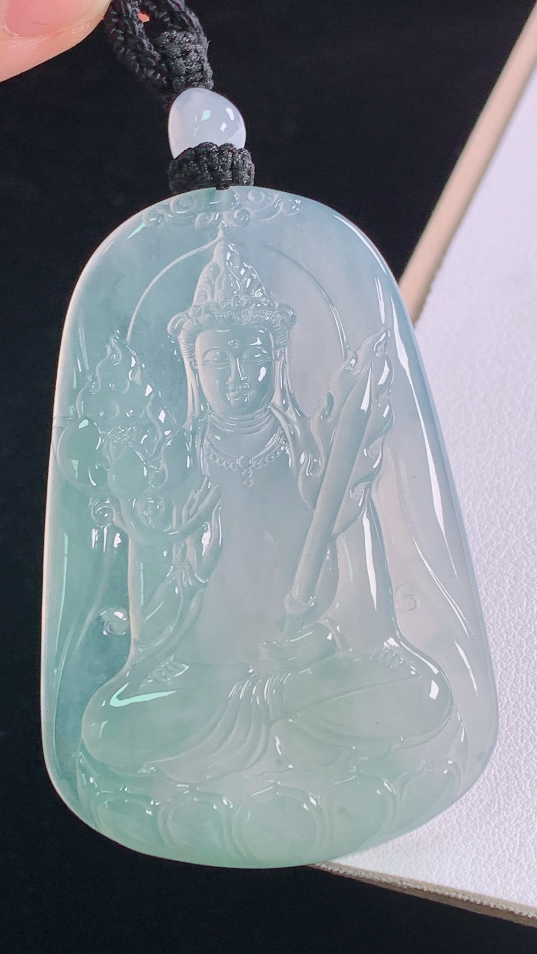️虚空藏菩萨，一刀切，种水，清透细腻，无裂，尺寸:65.4-43.5-5.2mm，30