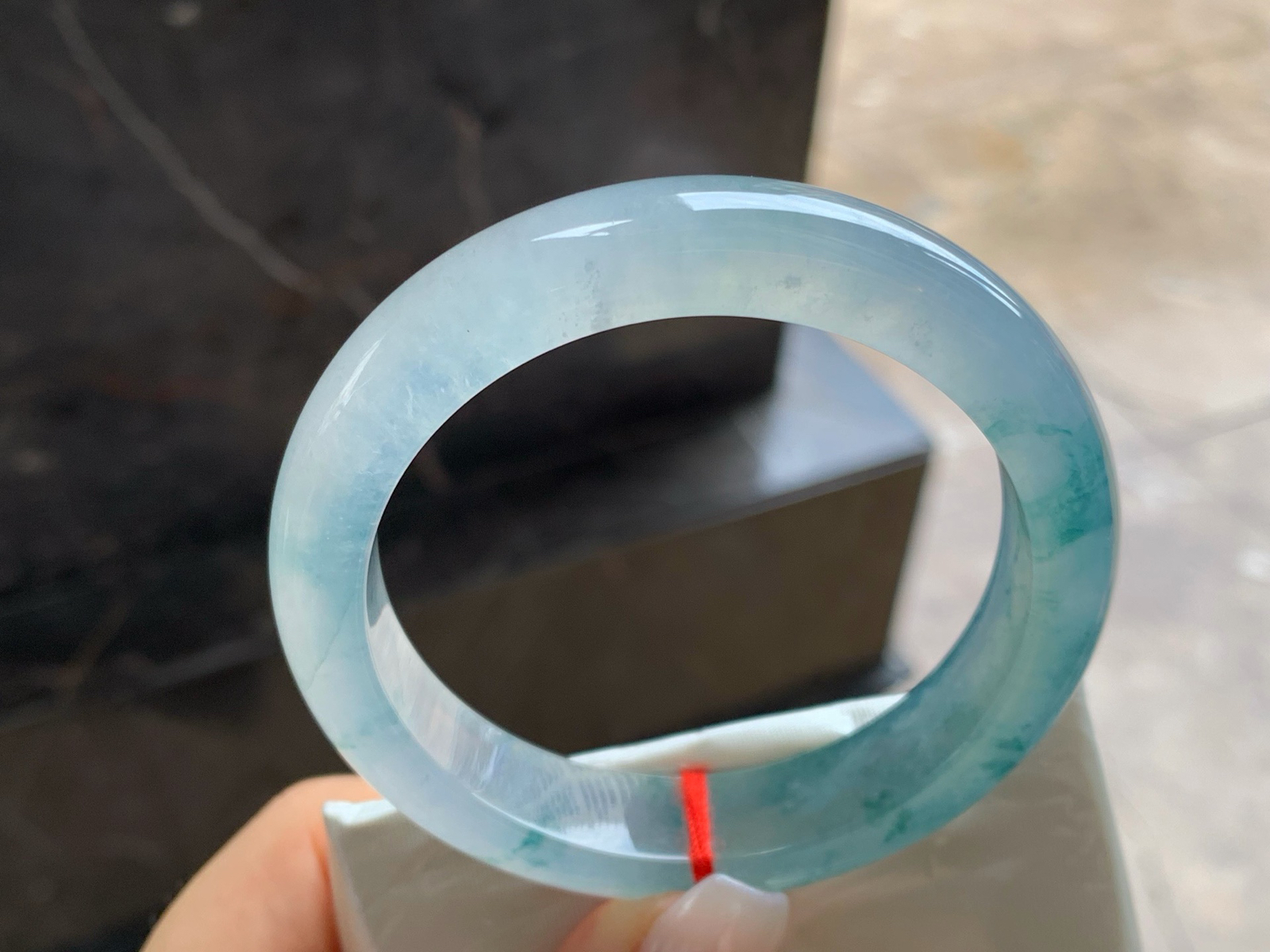 55.8-12.6-8.8
冰种飘花手镯^_^种水好 飘花浓郁