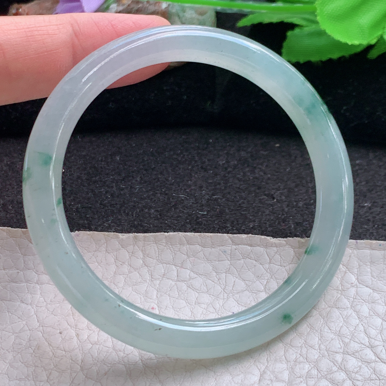 r自然光53.5*6.8*7.3叮当镯 缅甸翡翠a货玉手镯高品质冰飘花圆条玉手环