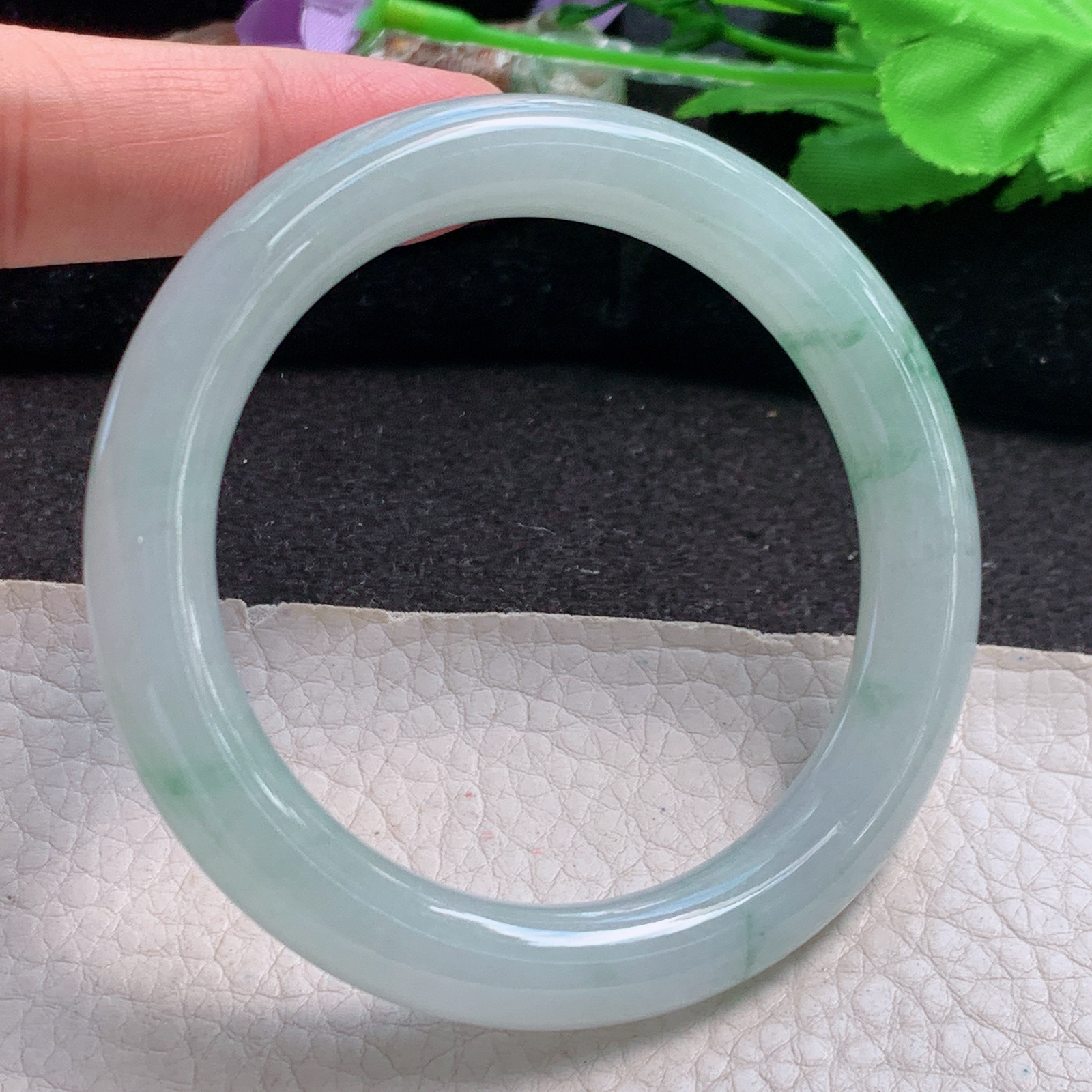 r自然光55*9.9*9.6叮当镯 缅甸翡翠a货玉手镯高品质冰飘花圆条玉手环