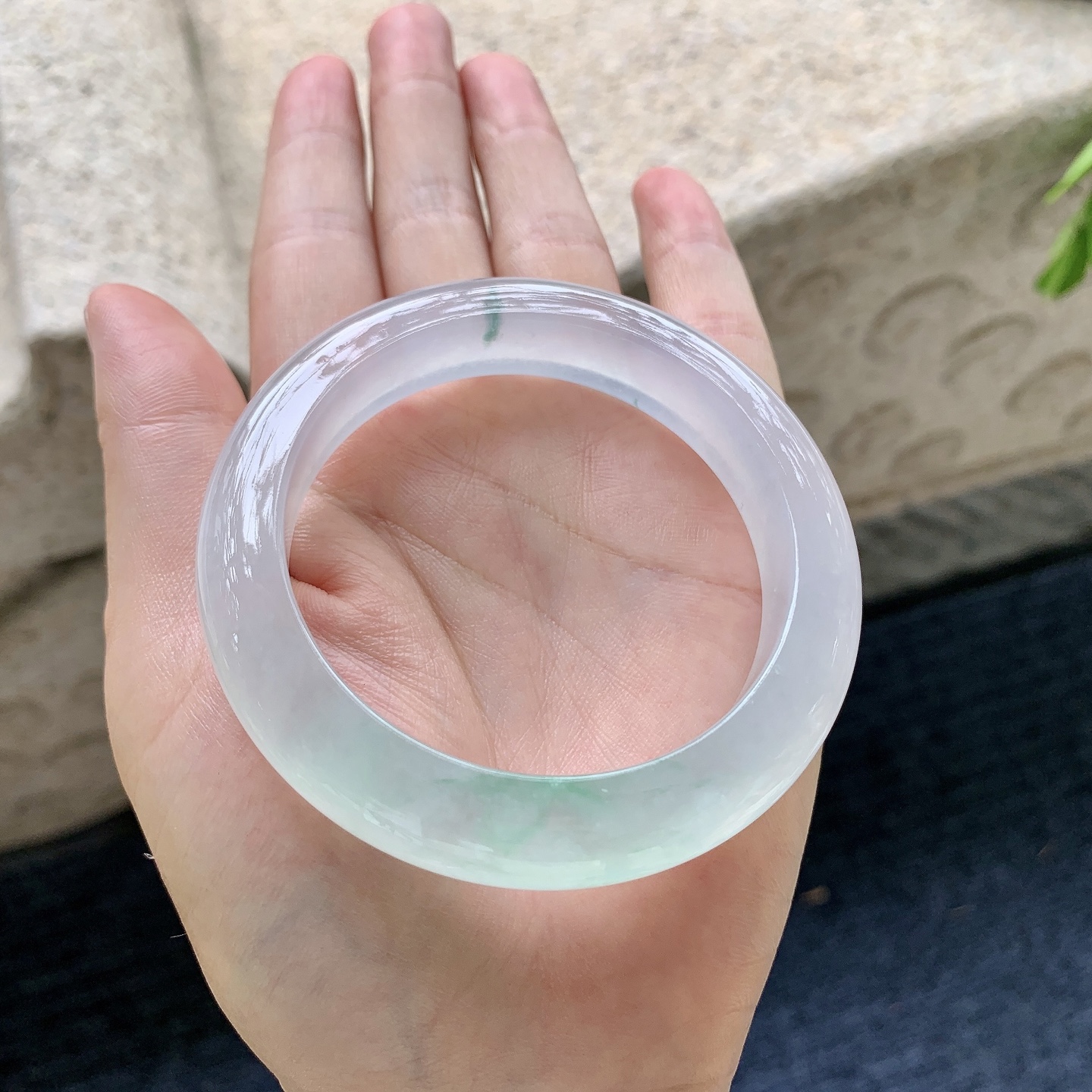 正圈53 54，圈口54/11.7/9，编码NK090234，描述冰飘绿，清透，水润，种老，细腻，打