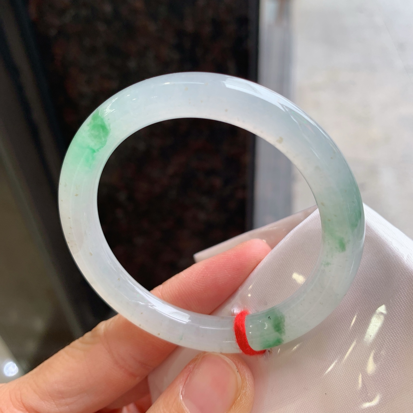 圆条冰飘绿 有纹 尺寸：50.6/8.4 小圈口