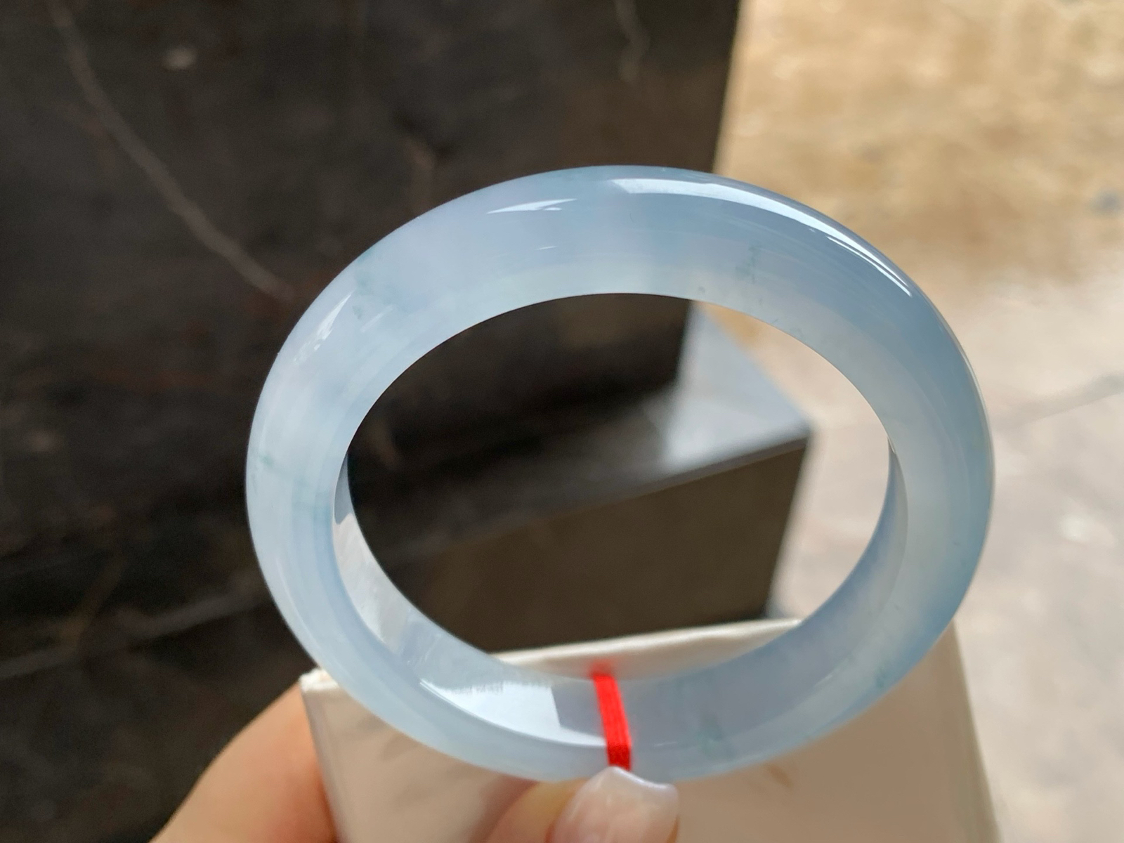 55.5-11.8-9.2
冰种手镯^_^冰味十足 种老肉细漂亮