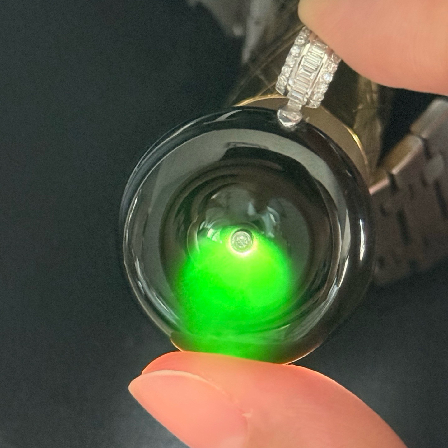 精品18k墨翠平安扣 种好色正 黑度极好 打灯通透 油性十足
