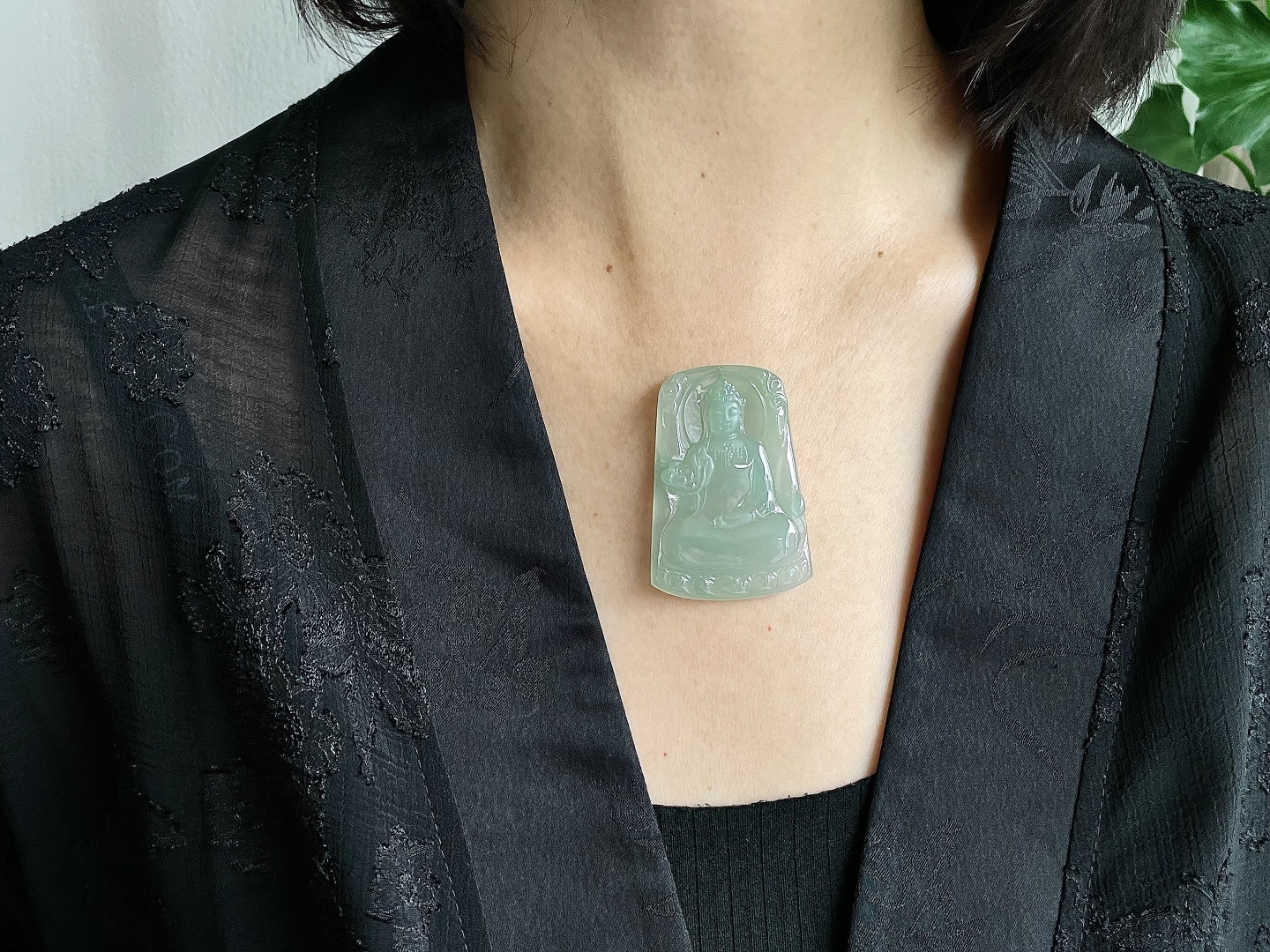 冰晴绿大势至菩萨持莲观音牌吊坠,性比高
