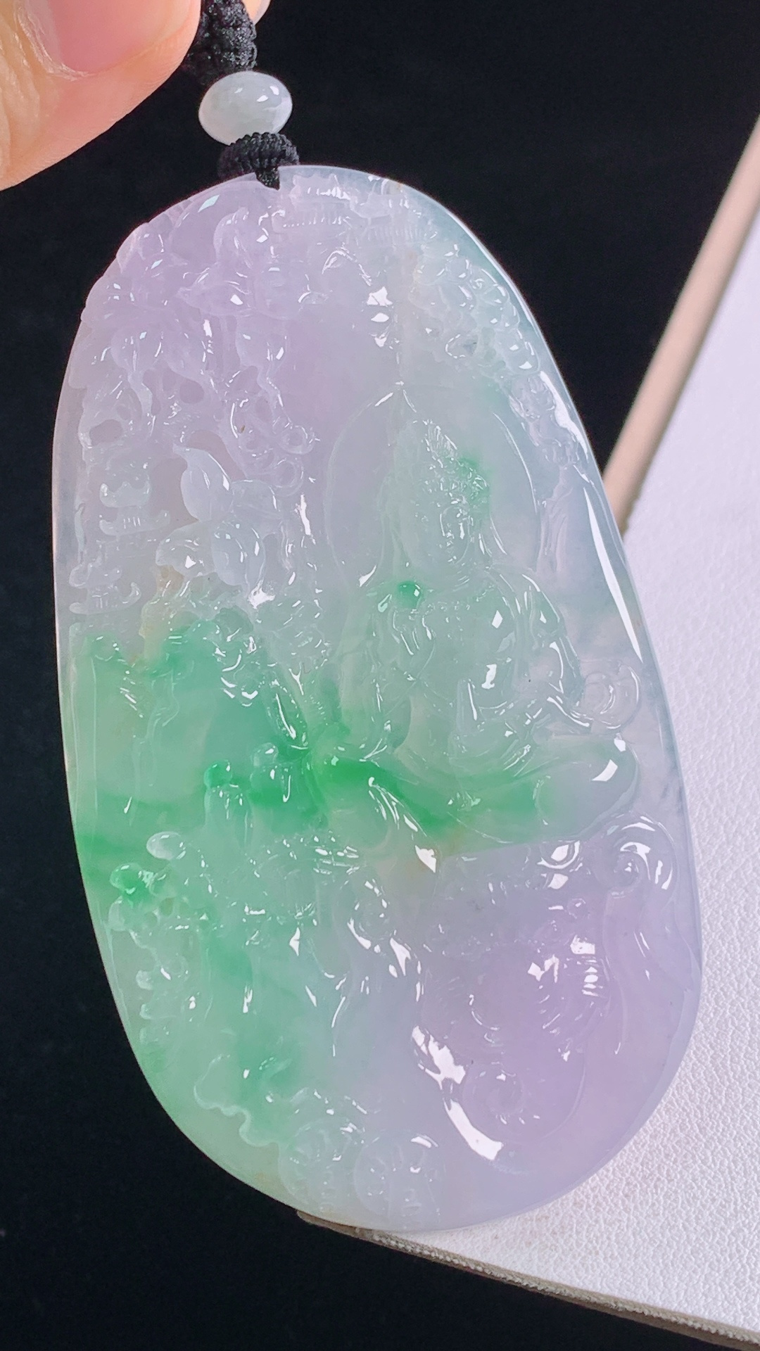 ️冰飘绿普贤菩萨，翠色清新，雕工精湛，无裂，尺寸:82.8-47.1-9.7mm 29