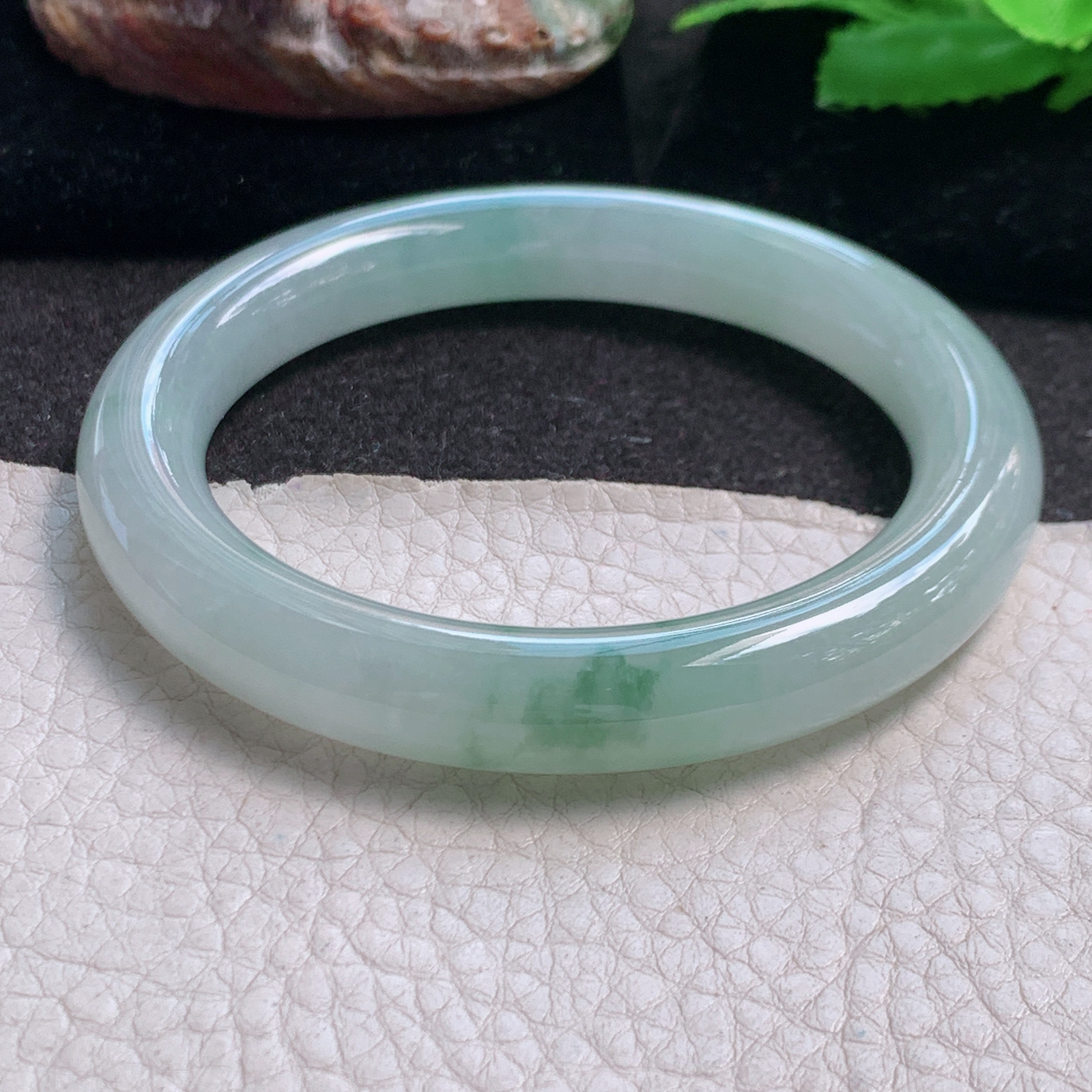 r自然光55*9.9*9.6叮当镯 缅甸翡翠a货玉手镯高品质冰飘花圆条玉手环