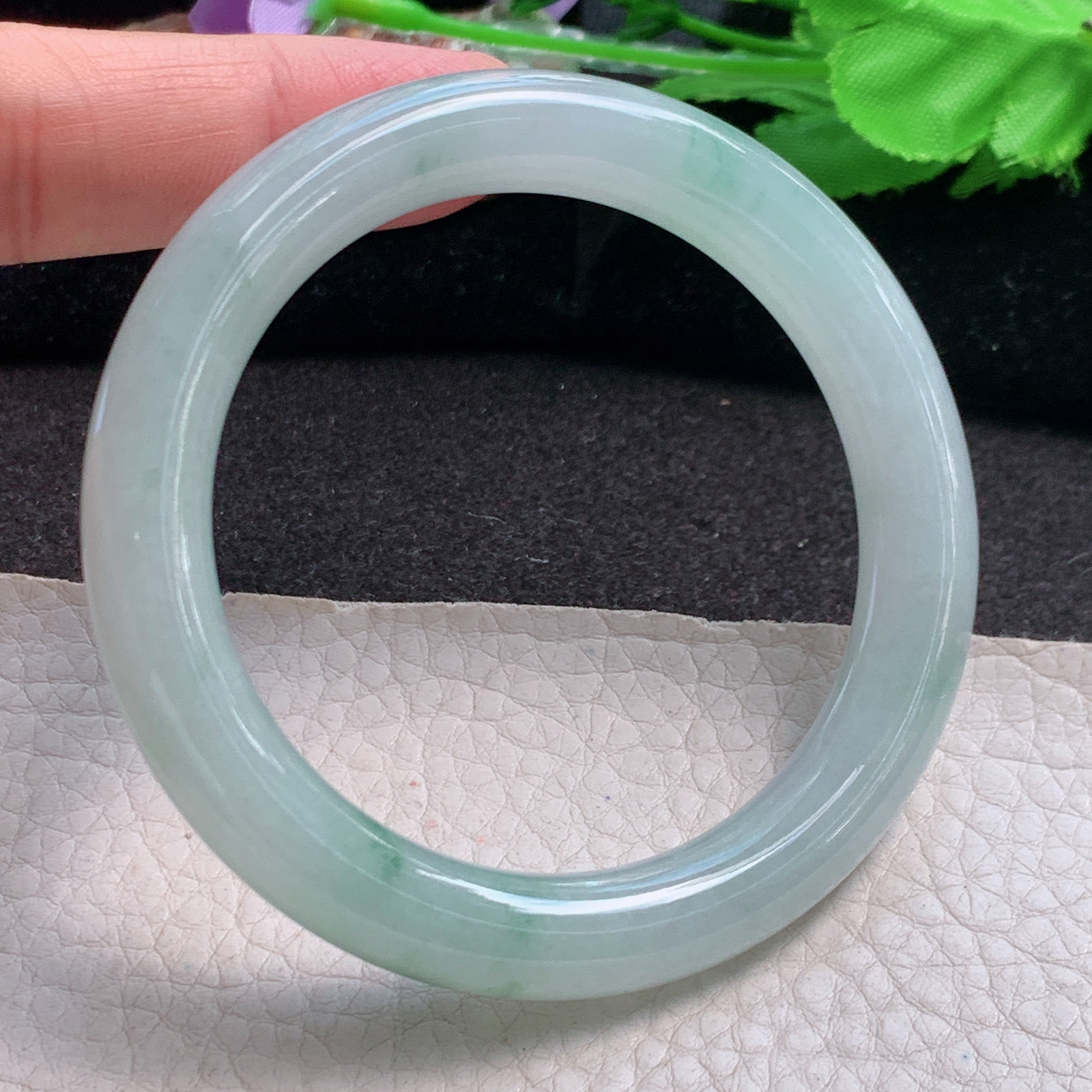 r自然光55*9.9*9.6叮当镯 缅甸翡翠a货玉手镯高品质冰飘花圆条玉手环