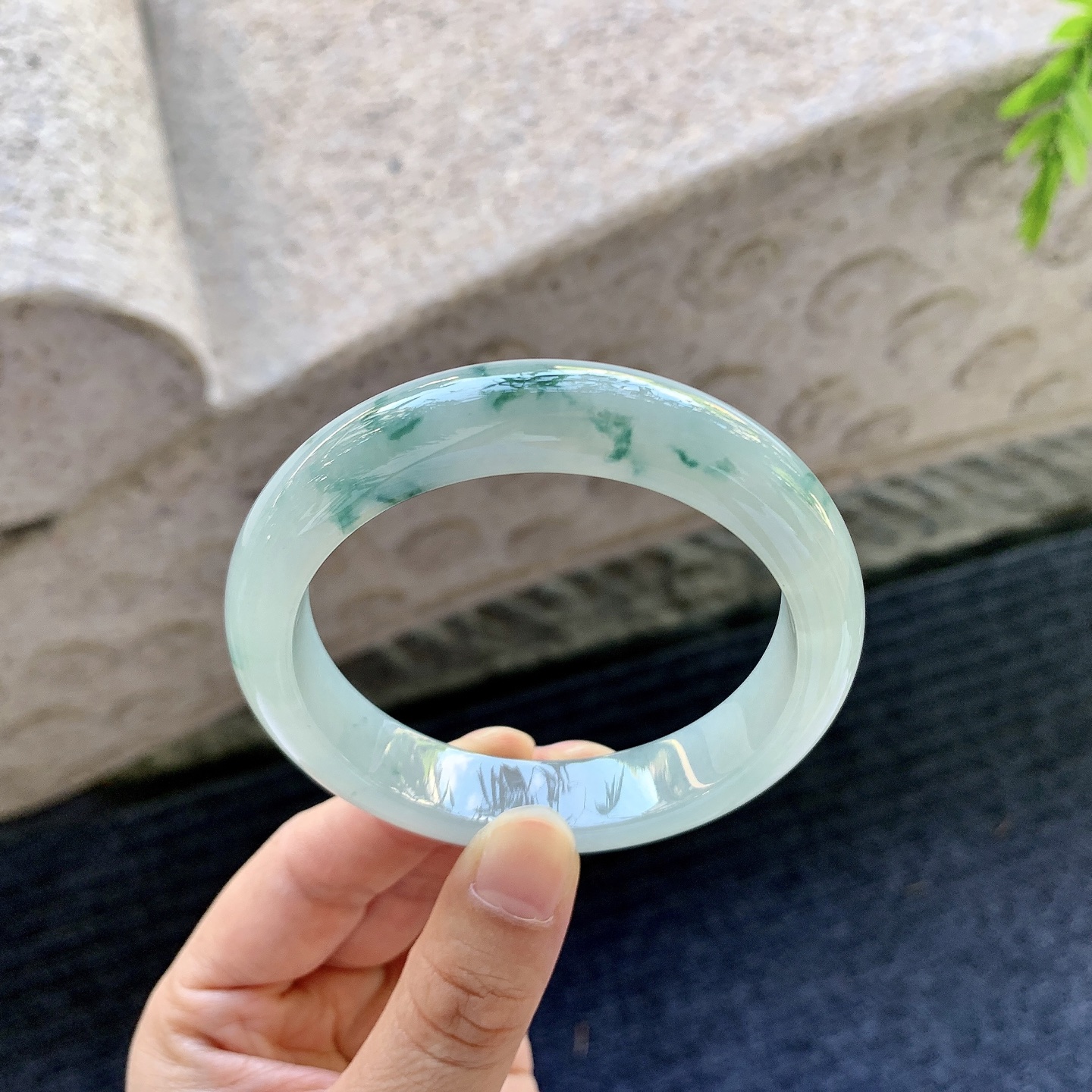 正圈55 56，糯冰飘花，水润，种老，细腻，打灯有絮线