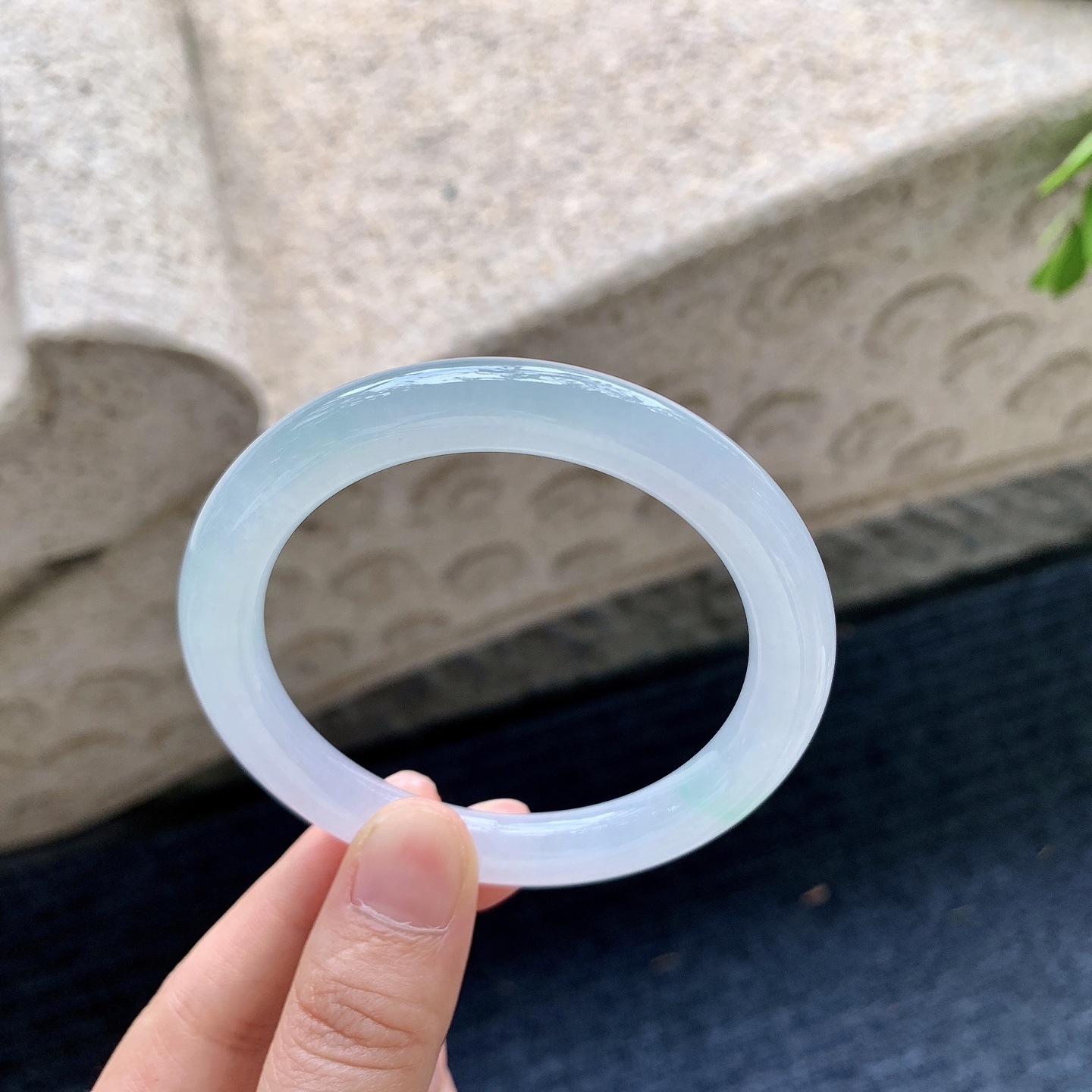 正圈53 54，圈口54.6/8/8.8，编码C11090214，糯冰春彩，水润，种老，细腻，无裂。